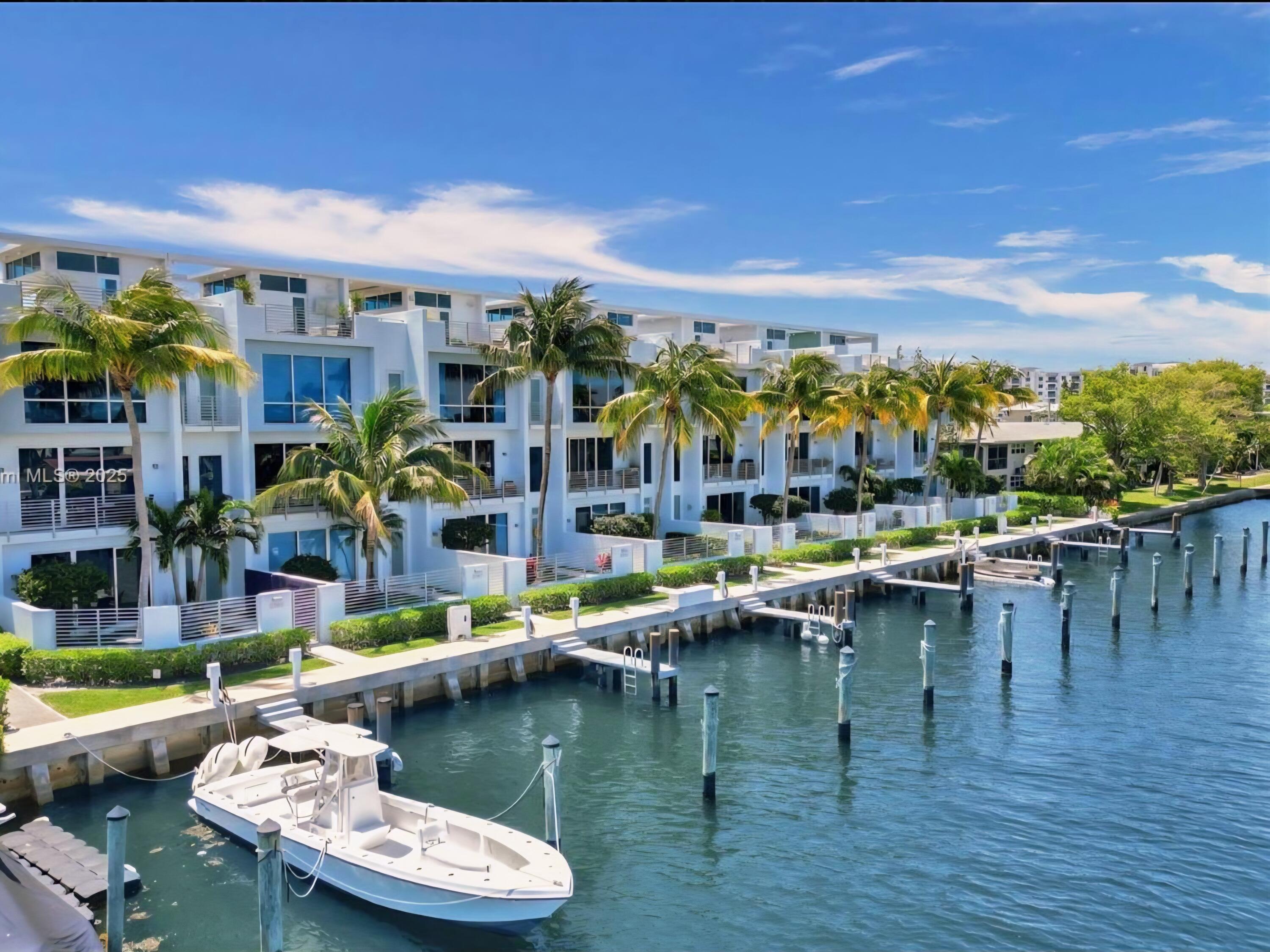 Foto de propiedad en 2743 NE 1ST Street, Pompano Beach, FL 33062 Pompano Beach con MLS# 