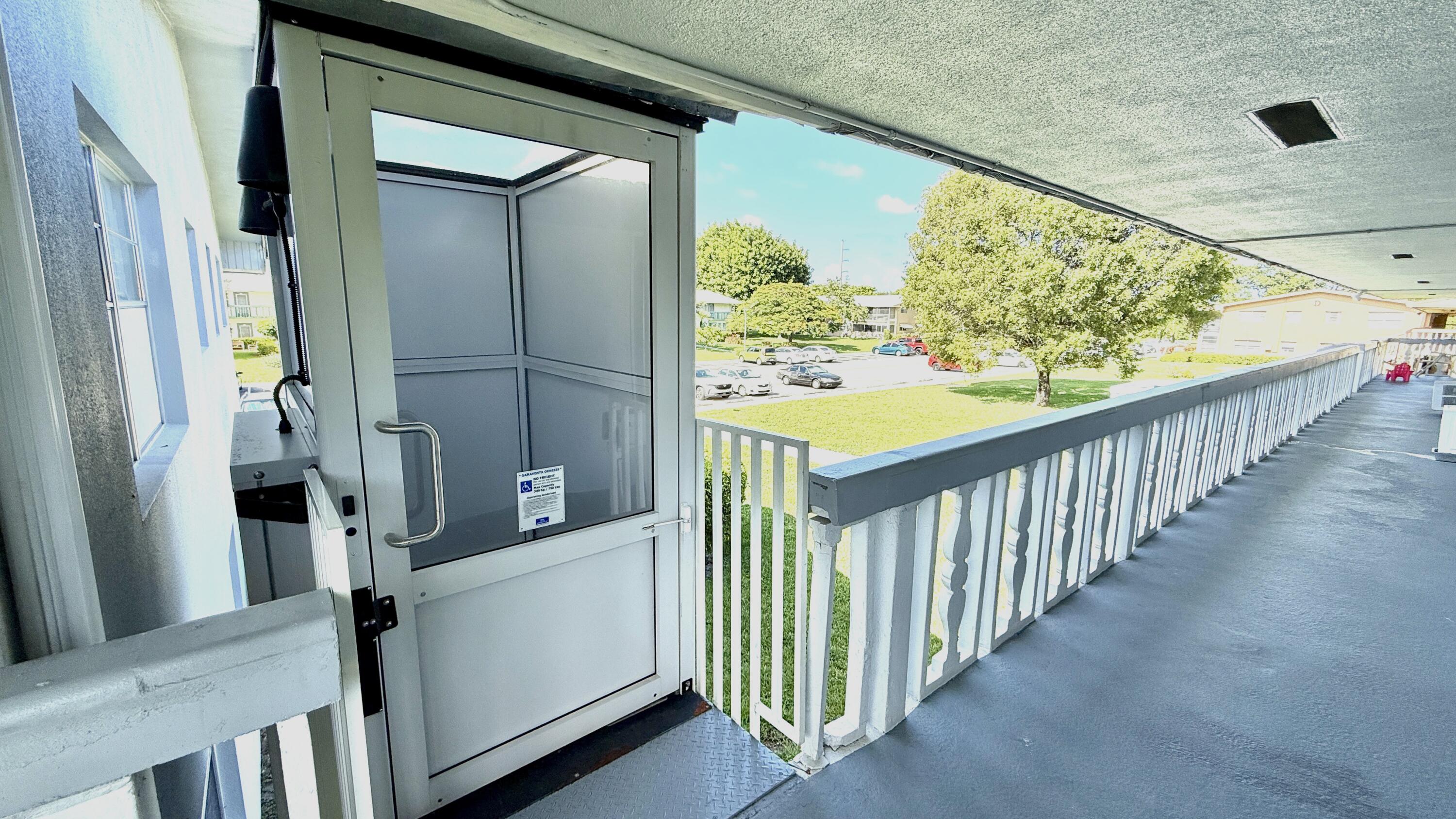 Foto de propiedad en 134 UPMINSTER F Crescent, Deerfield Beach, FL 33442 Deerfield Beach con MLS# 