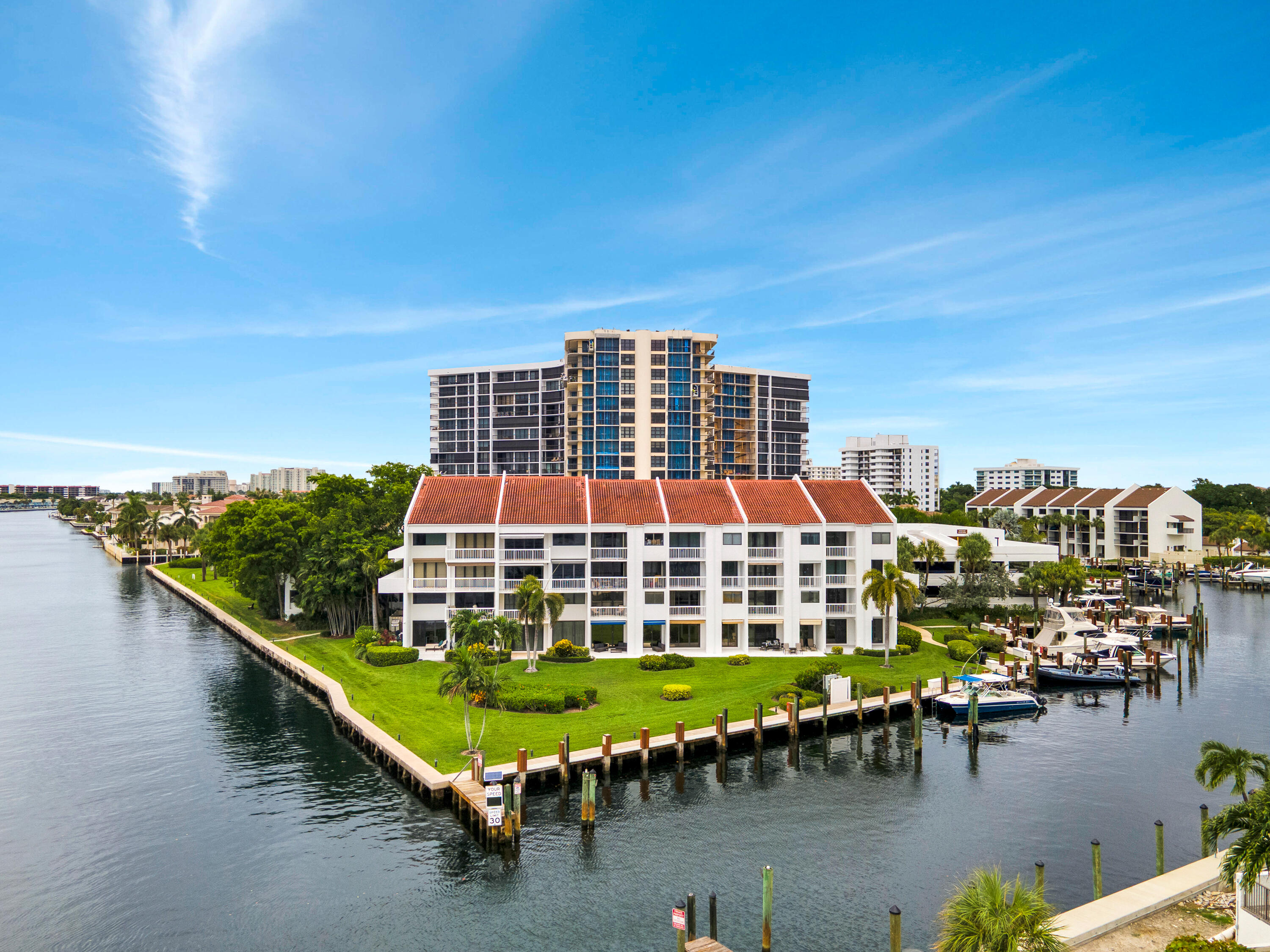 Foto de propiedad en 4744 S Ocean Boulevard C-114, Highland Beach, FL 33487 Highland Beach con MLS# 