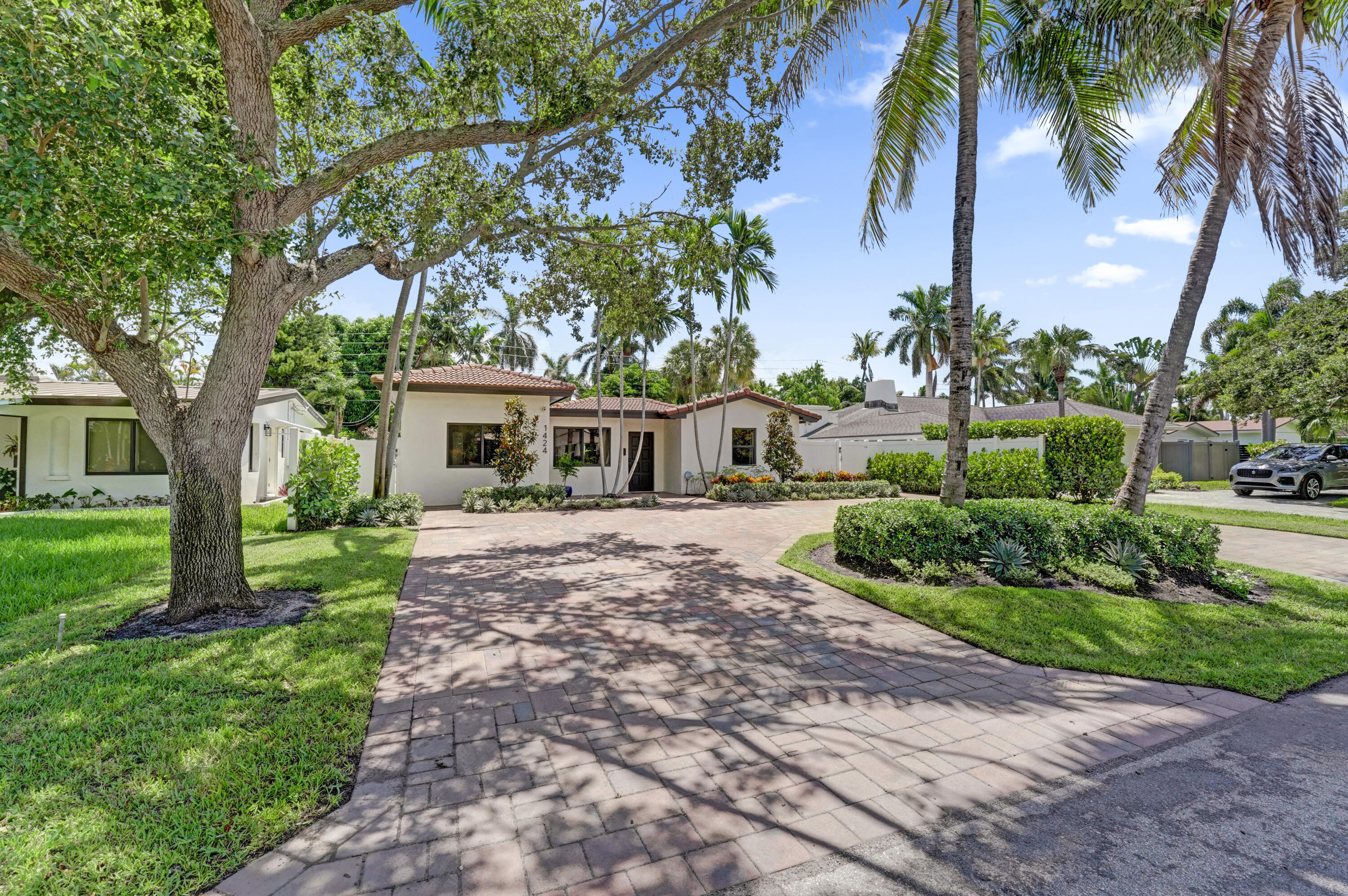 Foto de propiedad en 1424 NE 16TH Avenue, Fort Lauderdale, FL 33304 Fort Lauderdale con MLS# 
