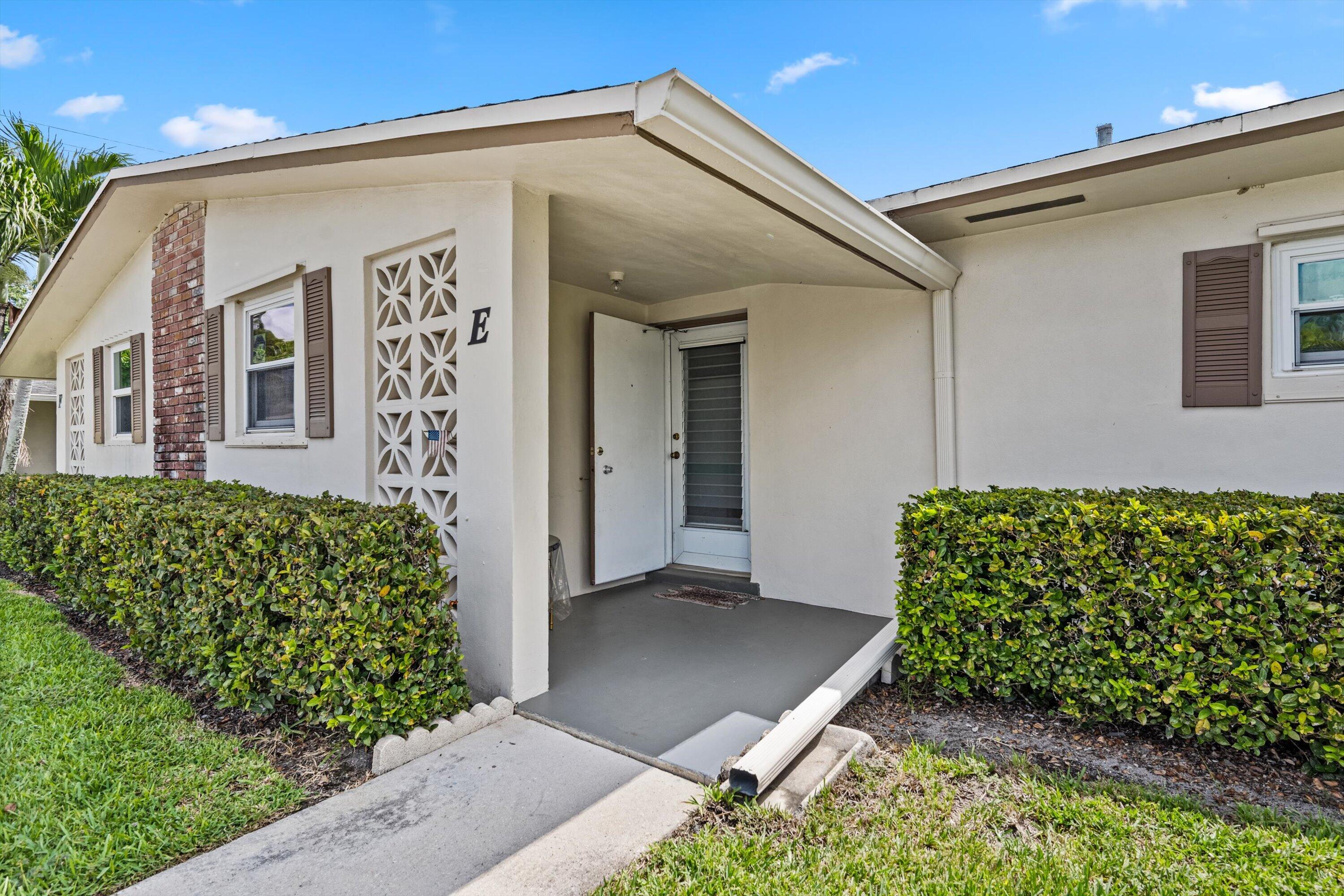 Foto de propiedad en 2528 EMORY Drive E E, West Palm Beach, FL 33415 West Palm Beach con MLS# 