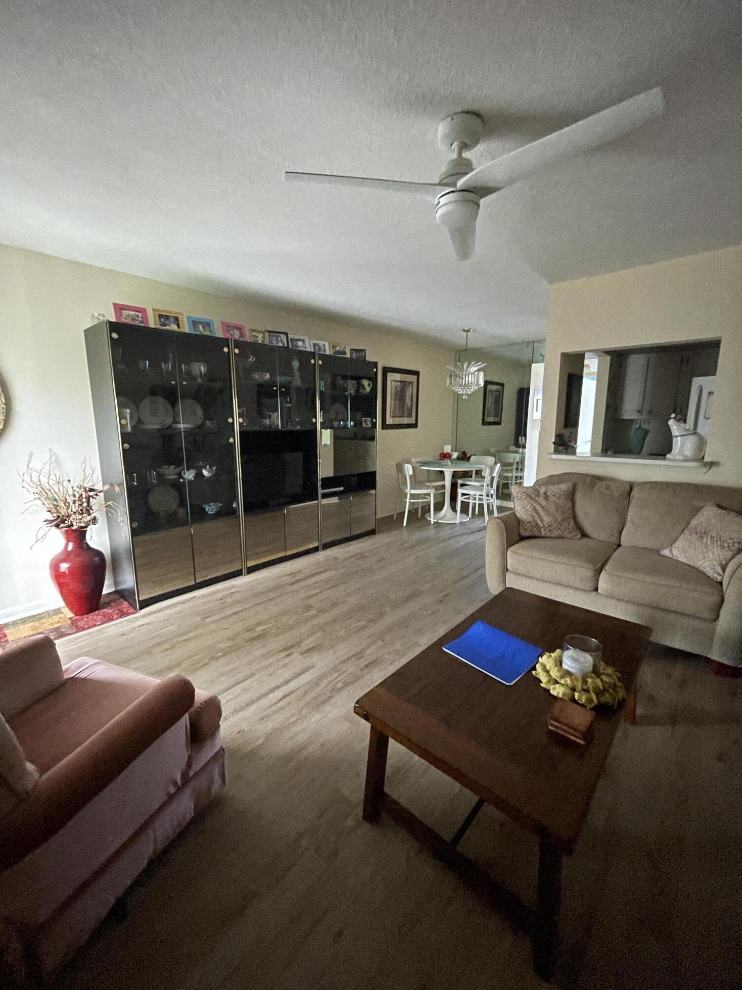 Foto de propiedad en 147 MARKHAM G 147, Deerfield Beach, FL 33442 Deerfield Beach con MLS# 
