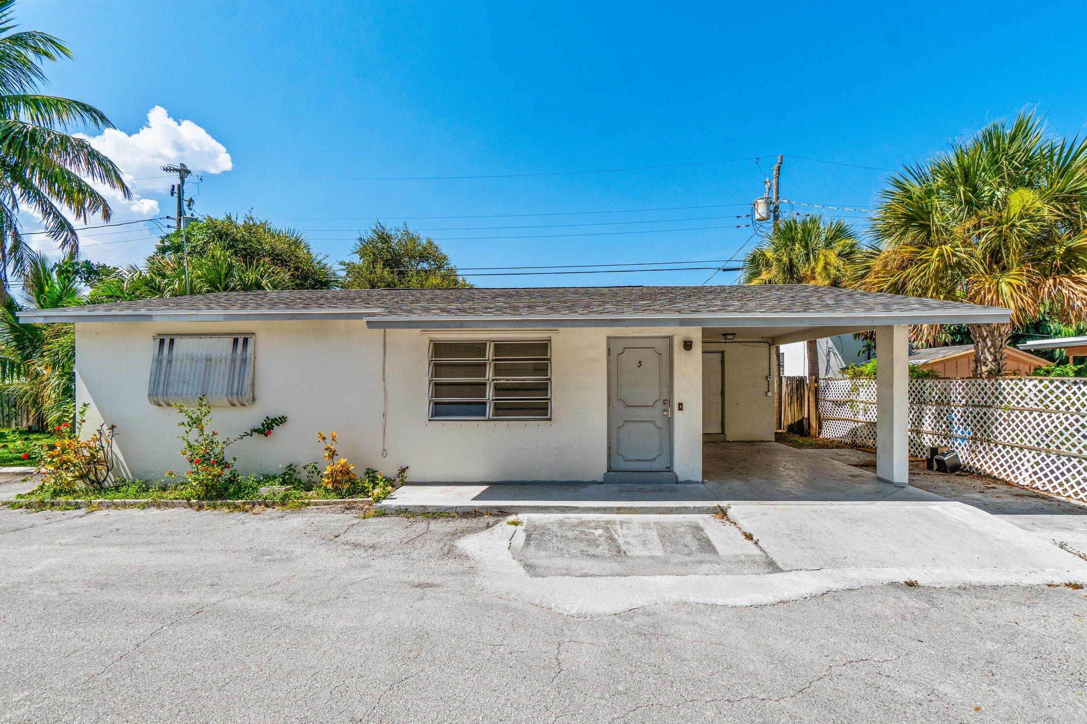 Foto de propiedad en 211 Sunrise Avenue 5, Lantana, FL 33460 Lantana con MLS# 