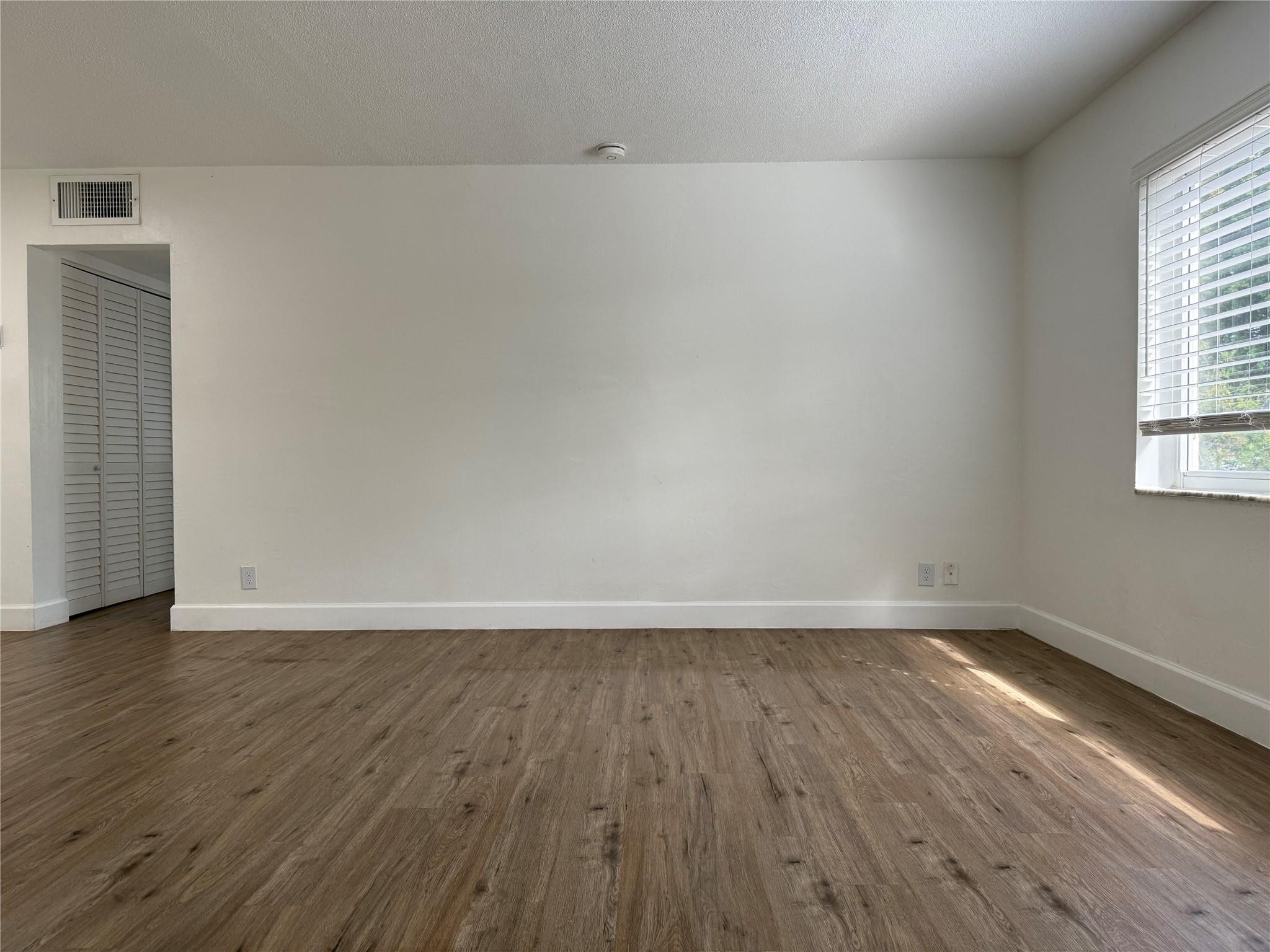 Foto de propiedad en 1857 Jefferson Street 205, Hollywood, FL 33020 Hollywood con MLS# 