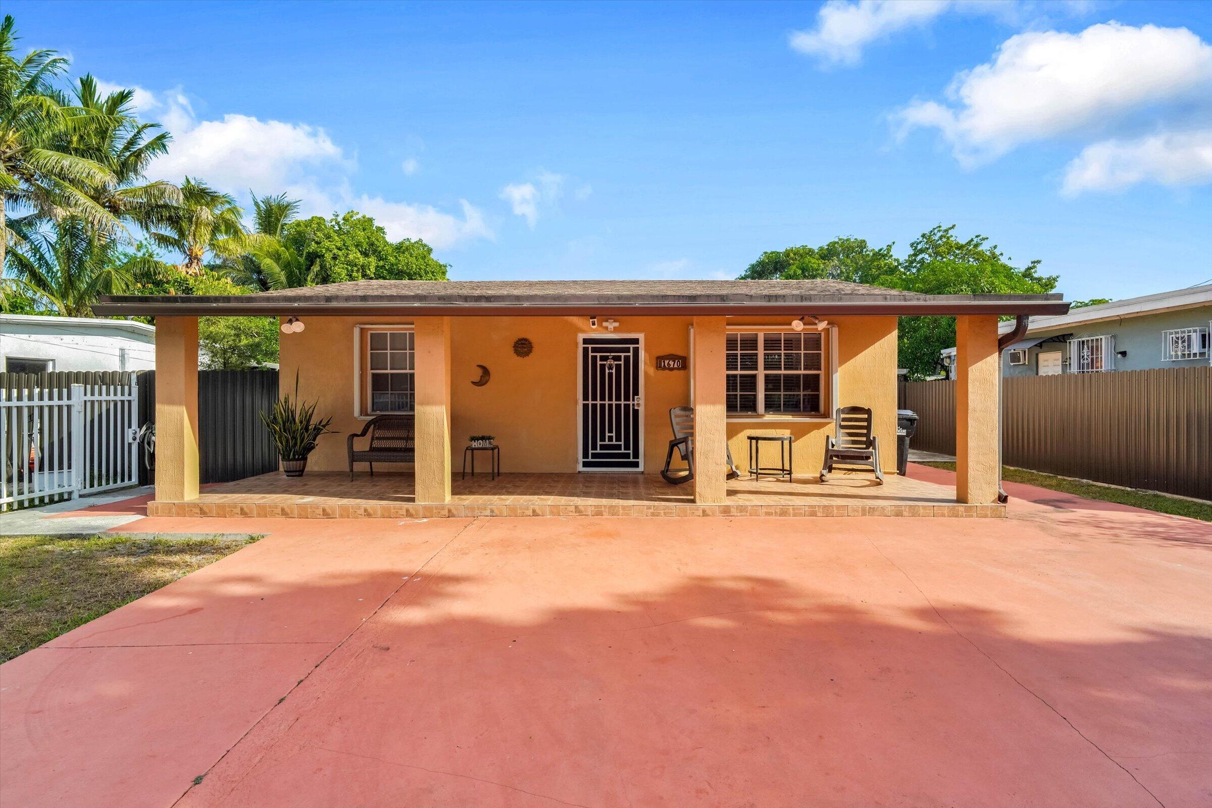 Foto de propiedad en 1670 NW 121st Street, North Miami, FL 33167 North Miami con MLS# 