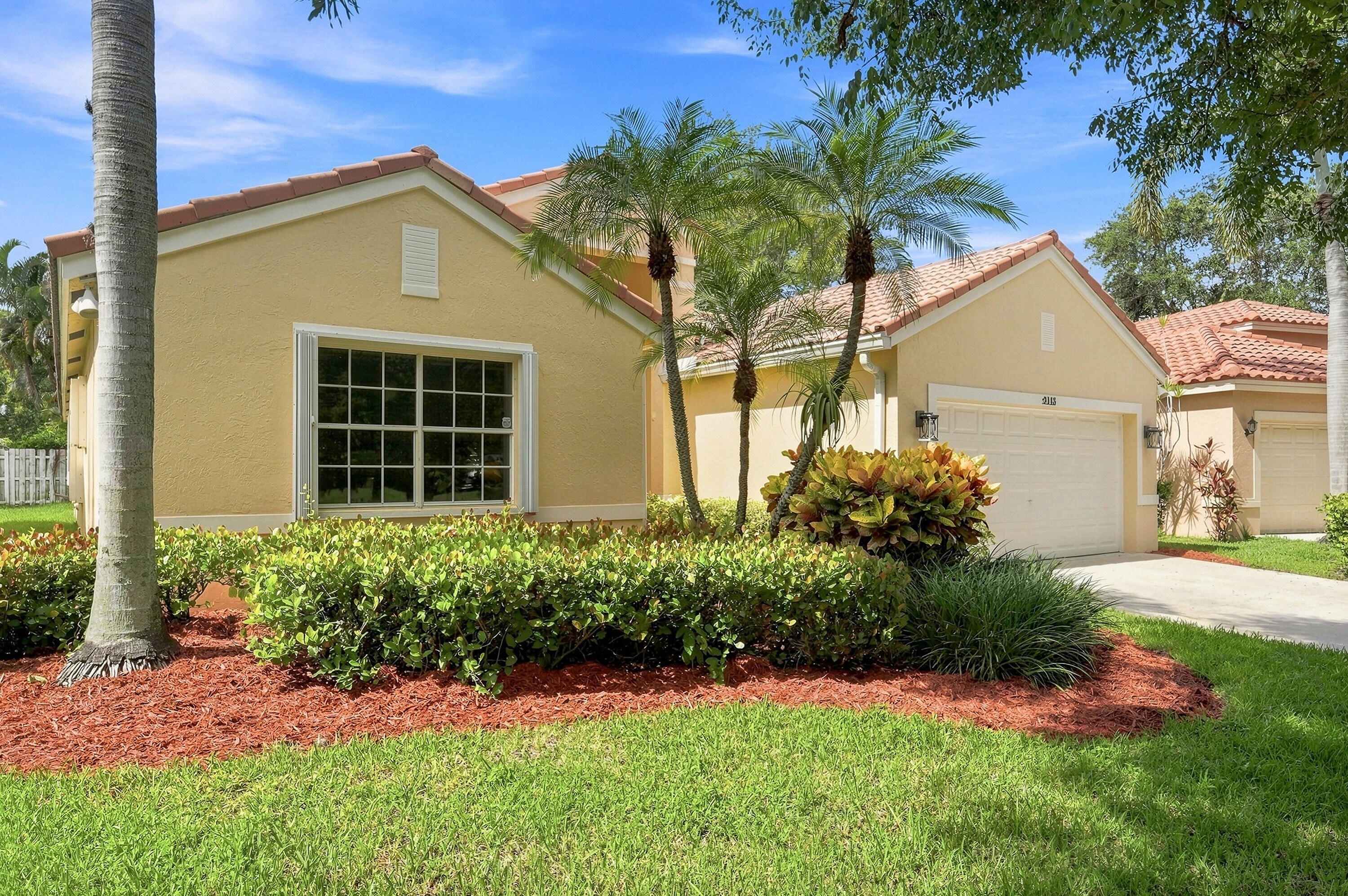 Foto de propiedad en 143 Cameron Court, Weston, FL 33326 Weston con MLS# 