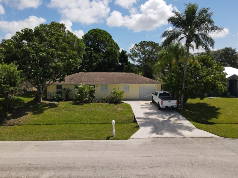 Foto de propiedad en 1673 SW Gemini Lane, Port St. Lucie, FL 34984 Port St. Lucie con MLS# 
