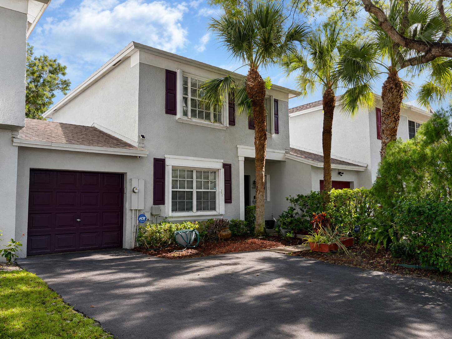 Foto de propiedad en 9491 STANLEY Lane, Tamarac, FL 33321 Tamarac con MLS# 