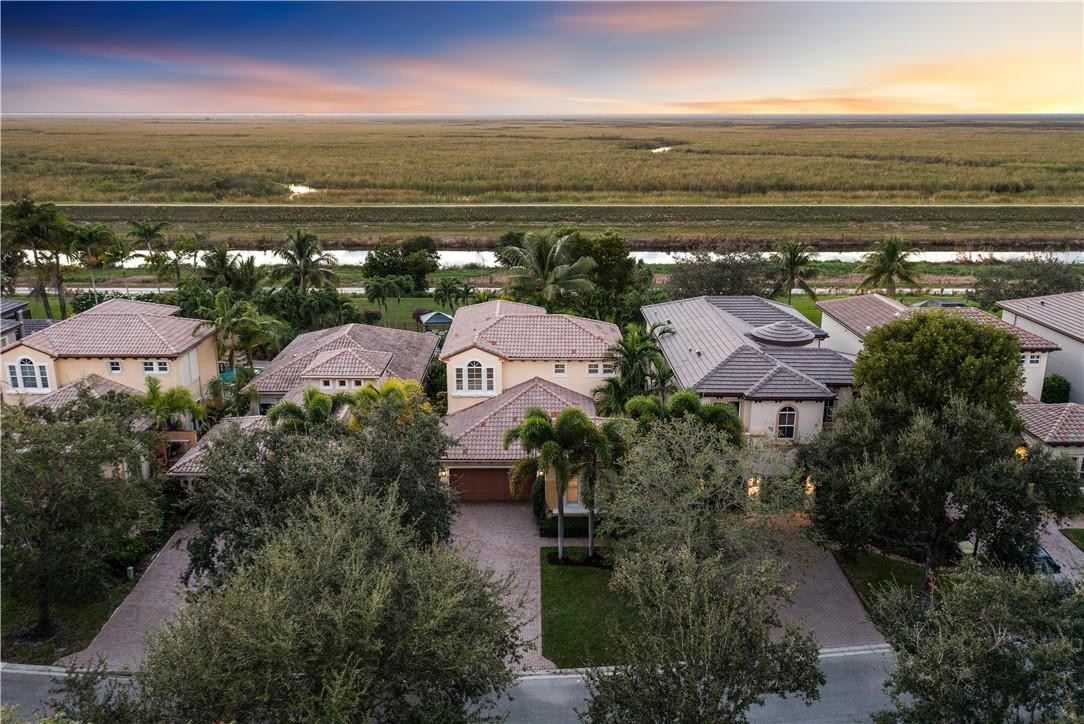 Foto de propiedad en 6679 NW 128TH Way, Parkland, FL 33076 Parkland con MLS# 
