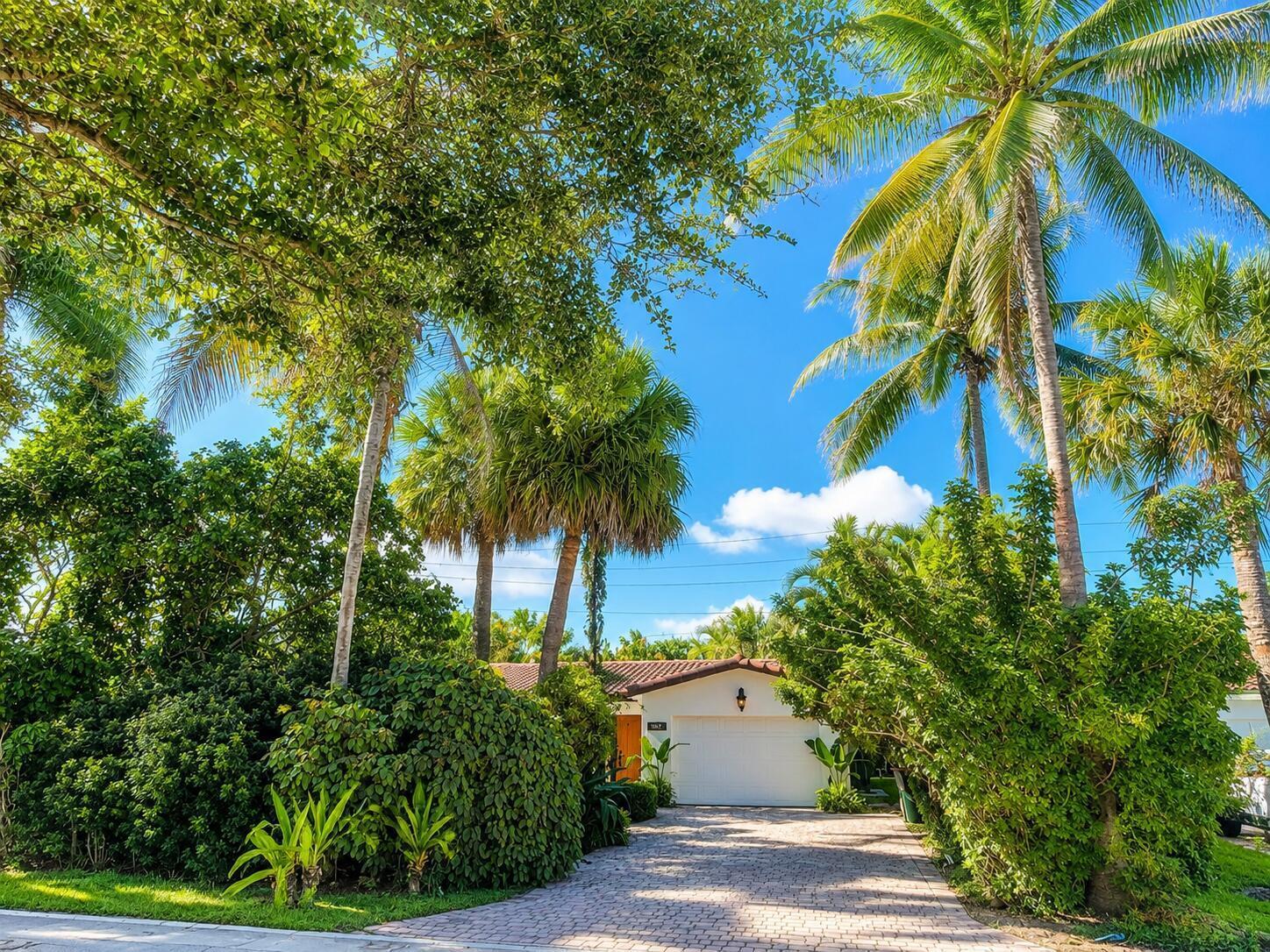 Foto de propiedad en 921 NW 7th Street, Boca Raton, FL 33486 Boca Raton con MLS# 