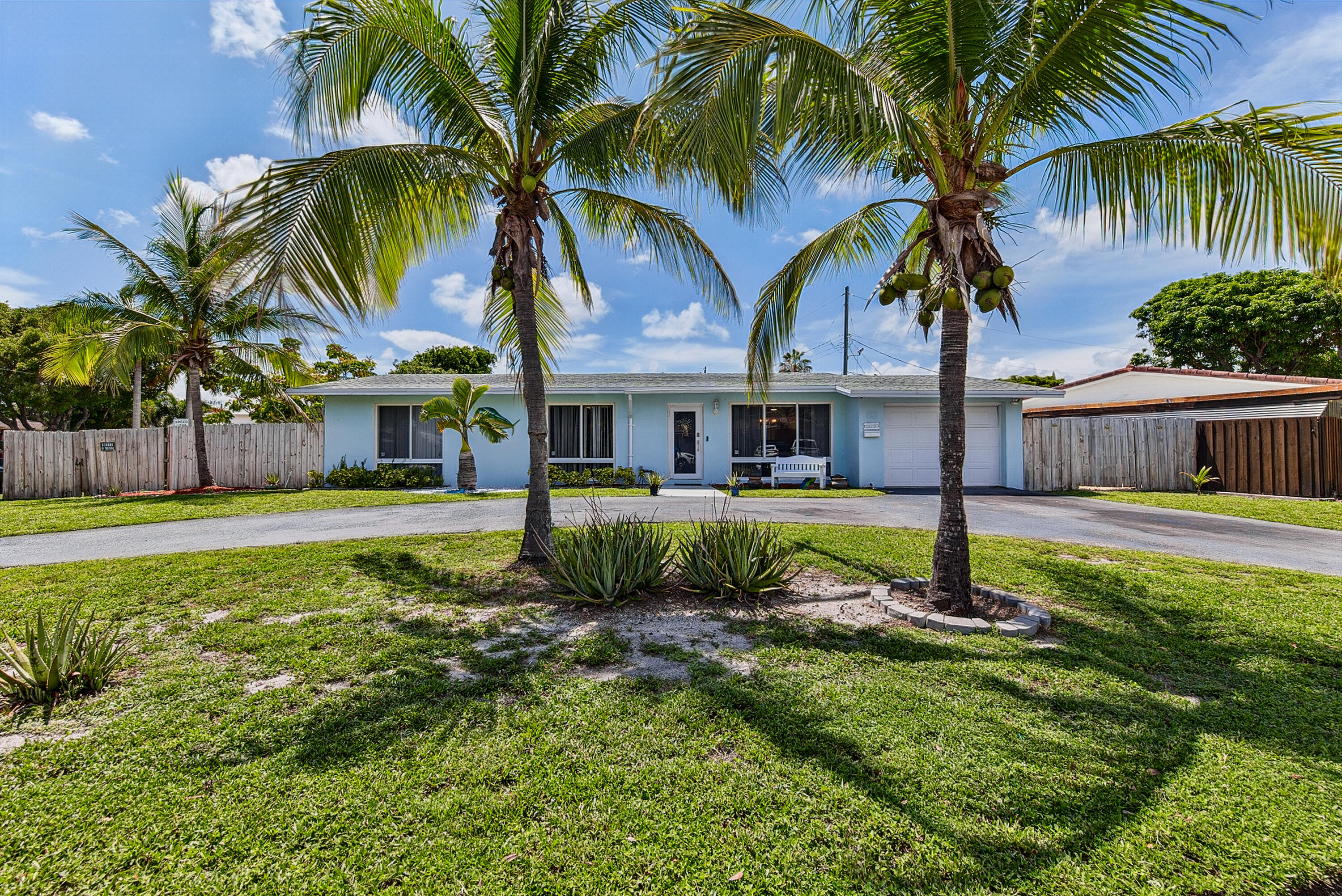 Foto de propiedad en 1419 SE 1ST Way, Deerfield Beach, FL 33441 Deerfield Beach con MLS# 