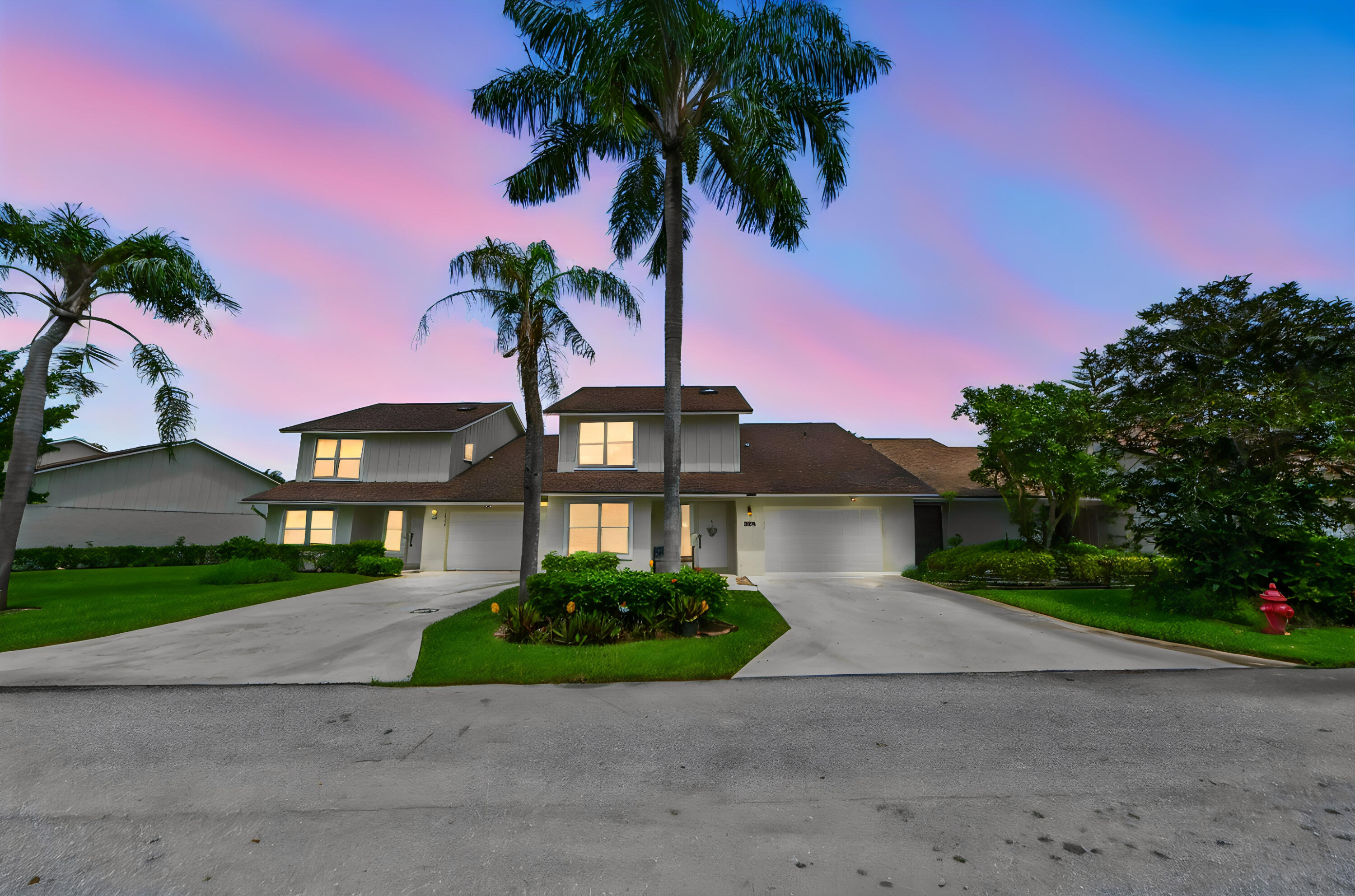 Foto de propiedad en 11901 Donlin Drive, Wellington, FL 33414 Wellington con MLS# 