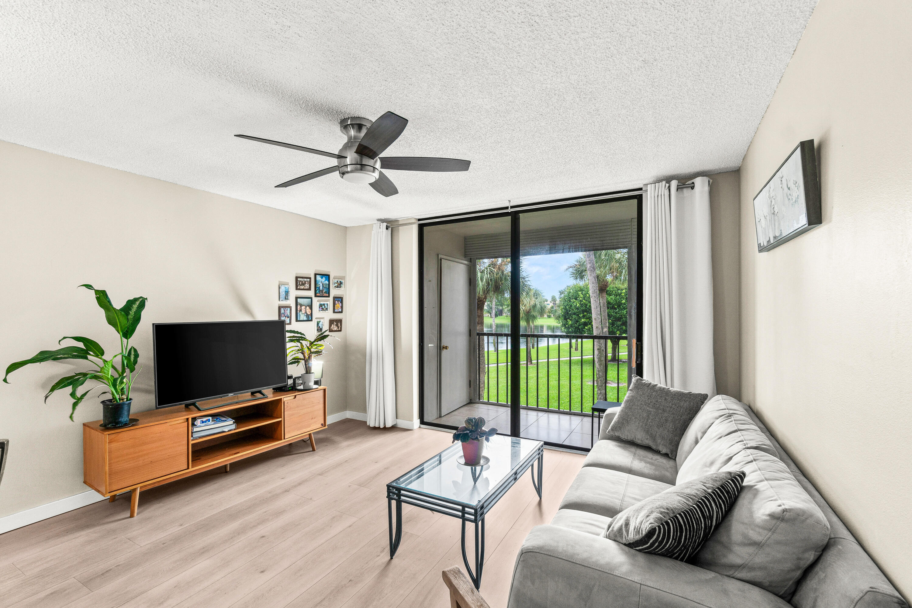 En Venta 5370 LAS VERDES Circle 209, Delray Beach, FL 33484, Delray Beach, FL 33484
