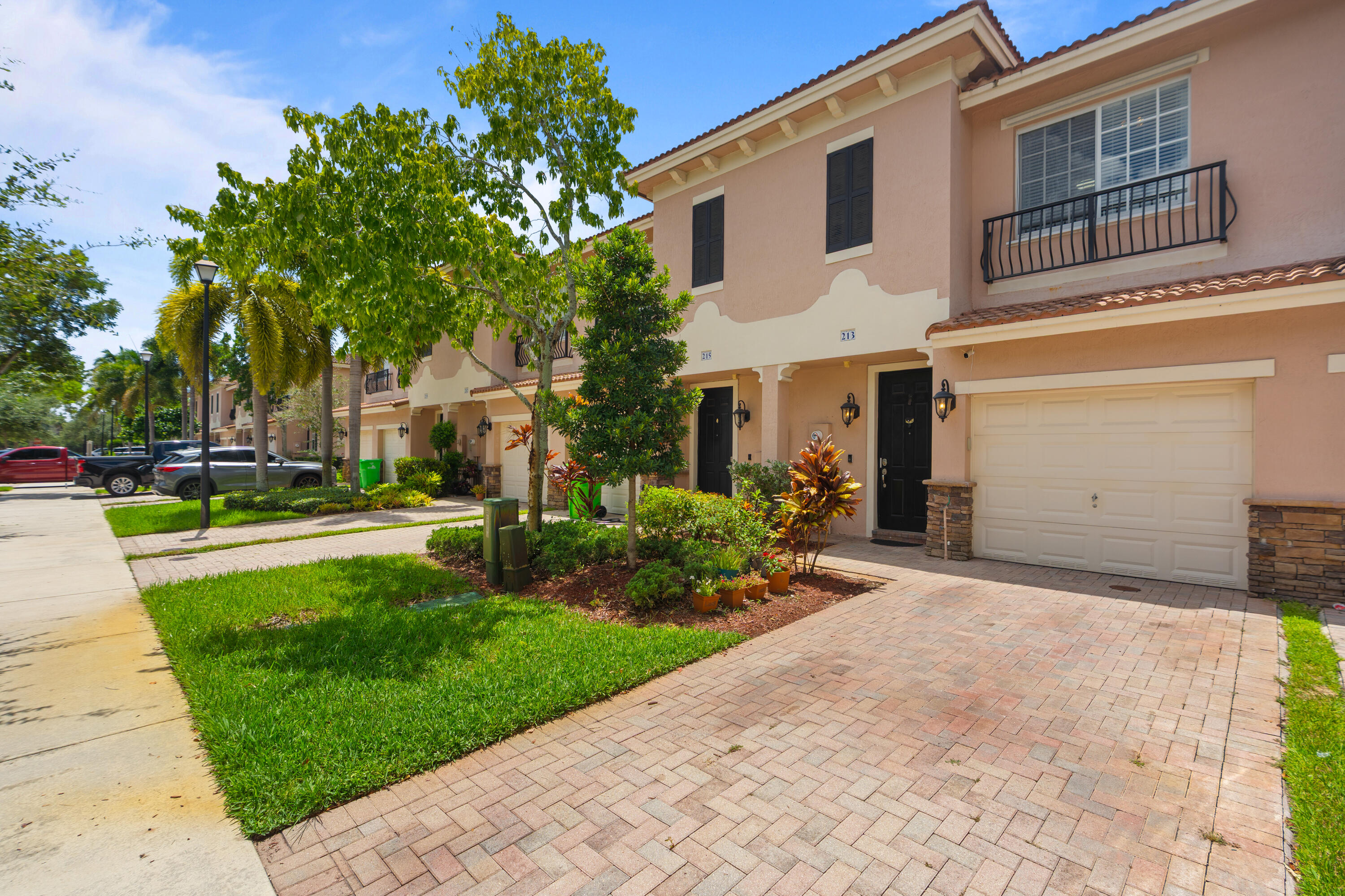 En Venta 213 Las Brisas Circle, Sunrise, FL 33326, Sunrise, FL 33326