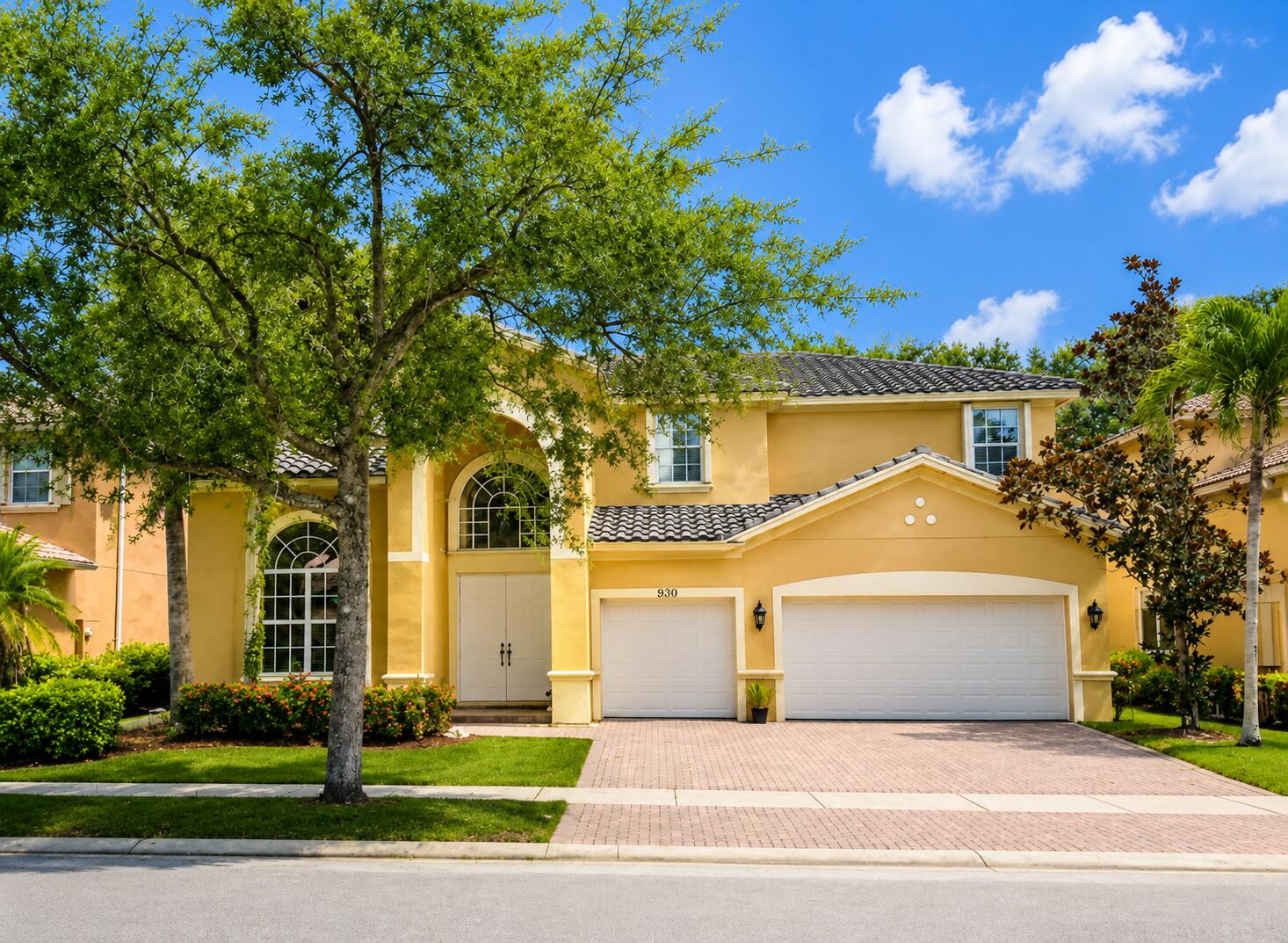 Foto de propiedad en 3800 E Hibiscus Street, Weston, FL 33332 Weston con MLS# 