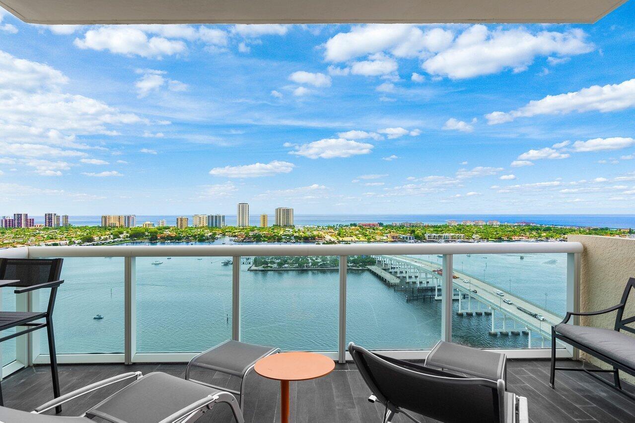 Foto de propiedad en 2640 Lake Shore Drive 2609, Riviera Beach, FL 33404 Riviera Beach con MLS# 