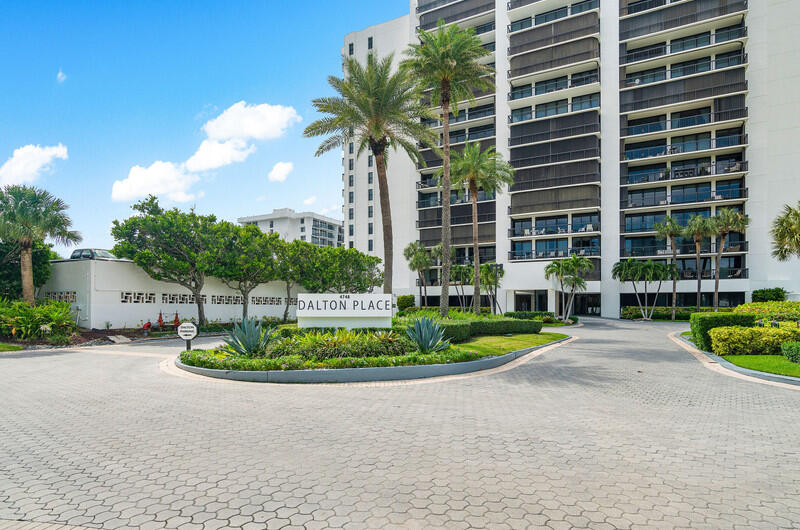 Foto de propiedad en 4748 S OCEAN Boulevard 2A, Highland Beach, FL 33487 Highland Beach con MLS# 