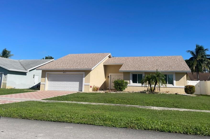 En Venta 8311 NW 53RD Court, Lauderhill, FL 33351, Lauderhill, FL 33351