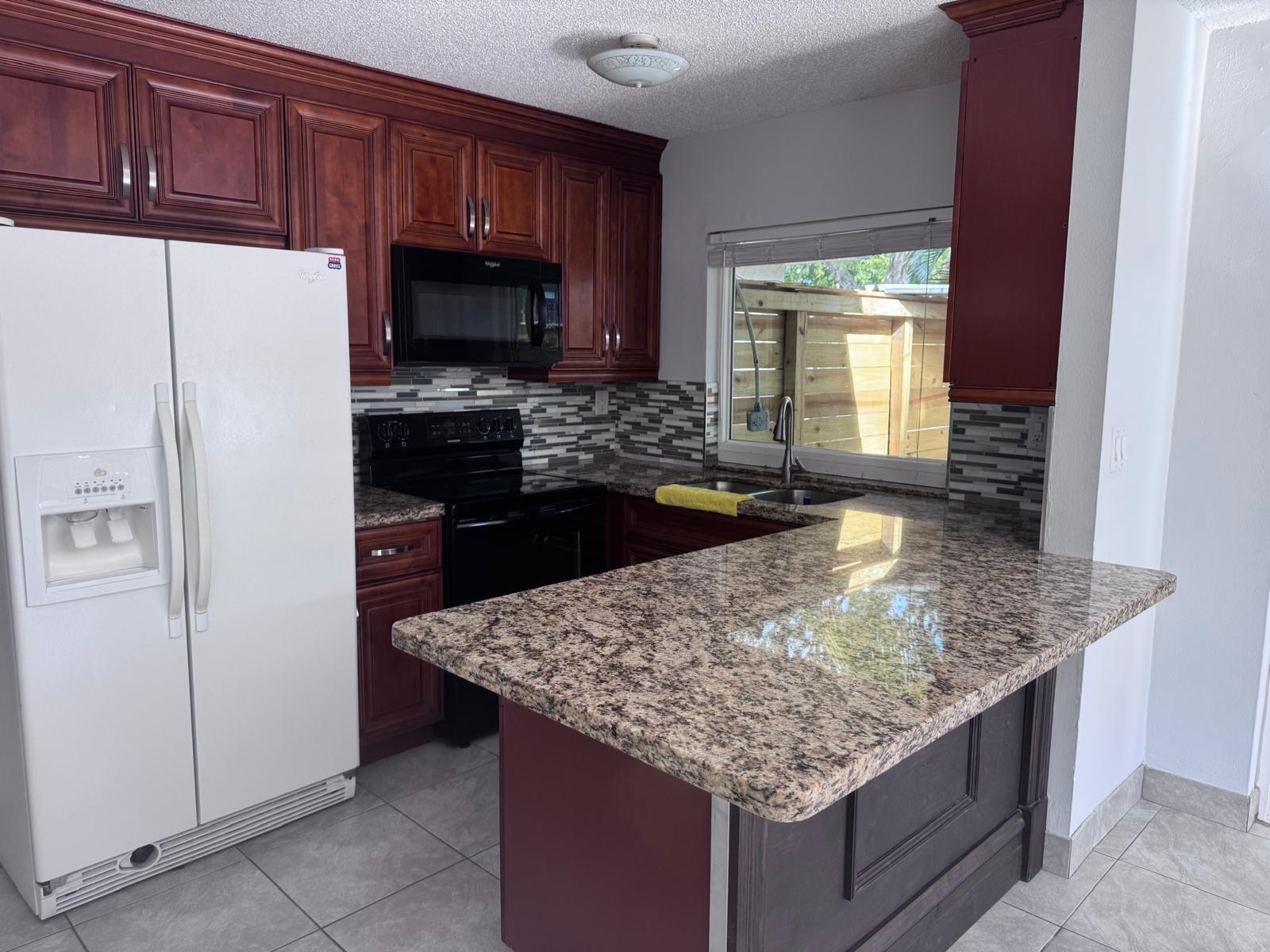 En Venta 3004 NW 4TH Terrace 4-141, Pompano Beach, FL 33064, Pompano Beach, FL 33064