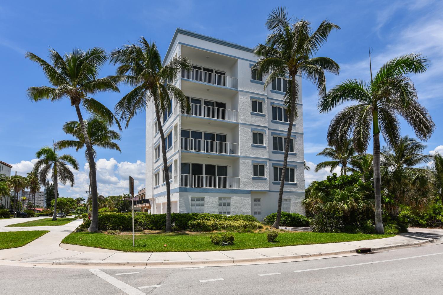 Foto de propiedad en 2057 SE 6th Street 1, Deerfield Beach, FL 33441 Deerfield Beach con MLS# 