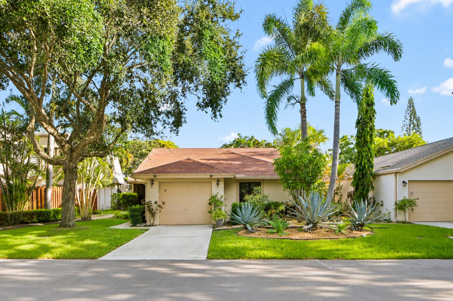 En Venta 701 NW 25TH Avenue, Delray Beach, FL 33445, Delray Beach, FL 33445