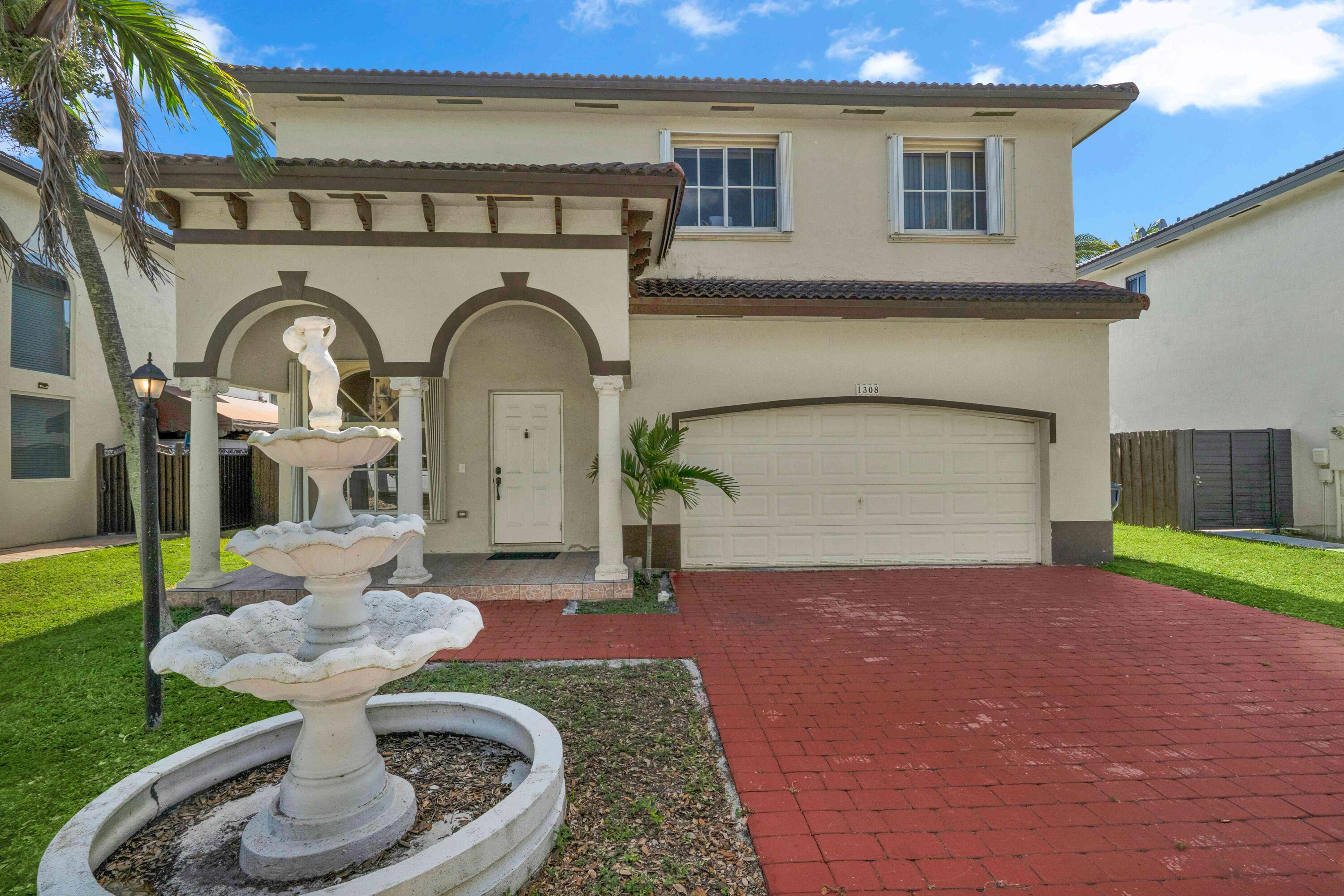 Foto de propiedad en 1308 SW 154TH Avenue, Miami, FL 33194 Miami con MLS# 