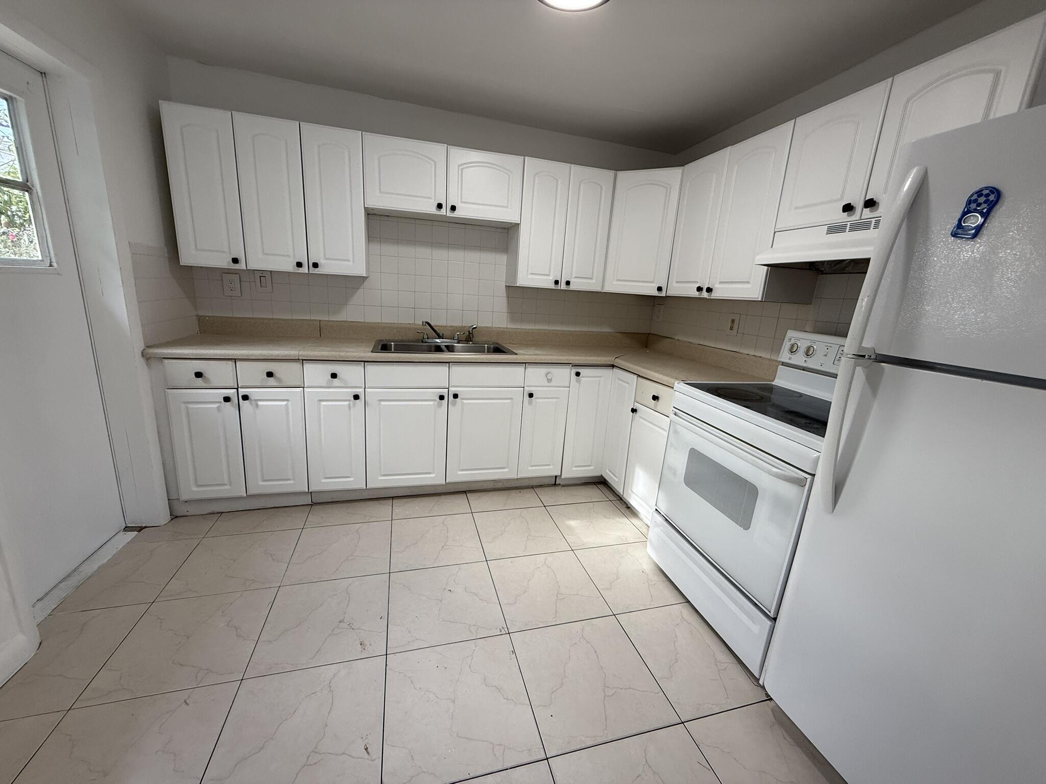 Alquilada 3705 SW 13th Court 1-5, Fort Lauderdale, FL 33312, Fort Lauderdale, FL 33312