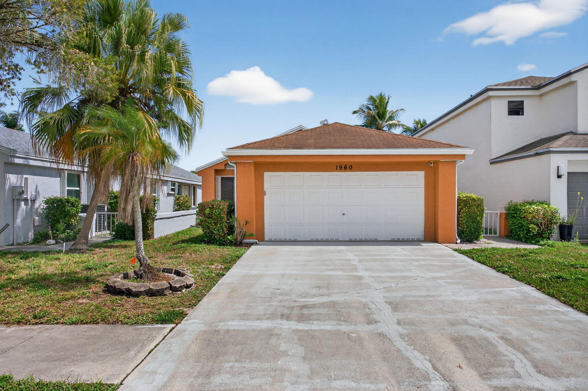 Foto de propiedad en 1960 NW 34th Avenue, Coconut Creek, FL 33066 Coconut Creek con MLS# 