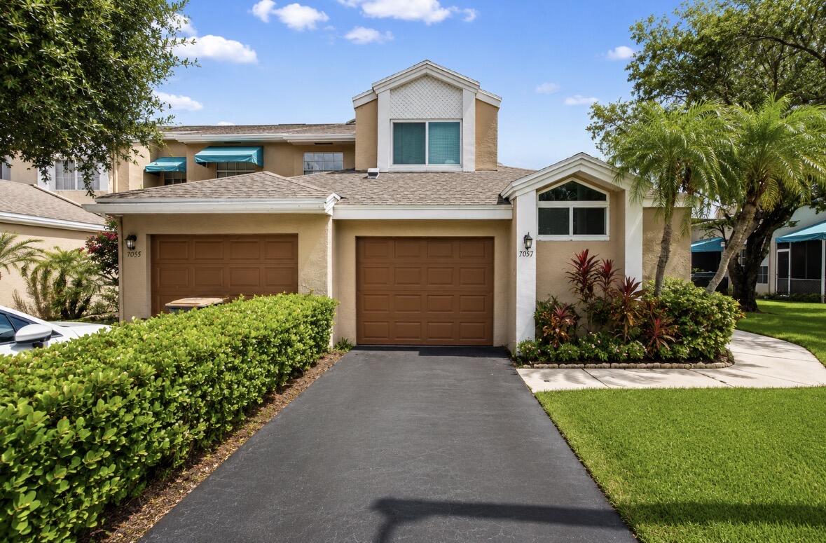 Foto de propiedad en 7057 WOODMONT Way 7057, Tamarac, FL 33321 Tamarac con MLS# 