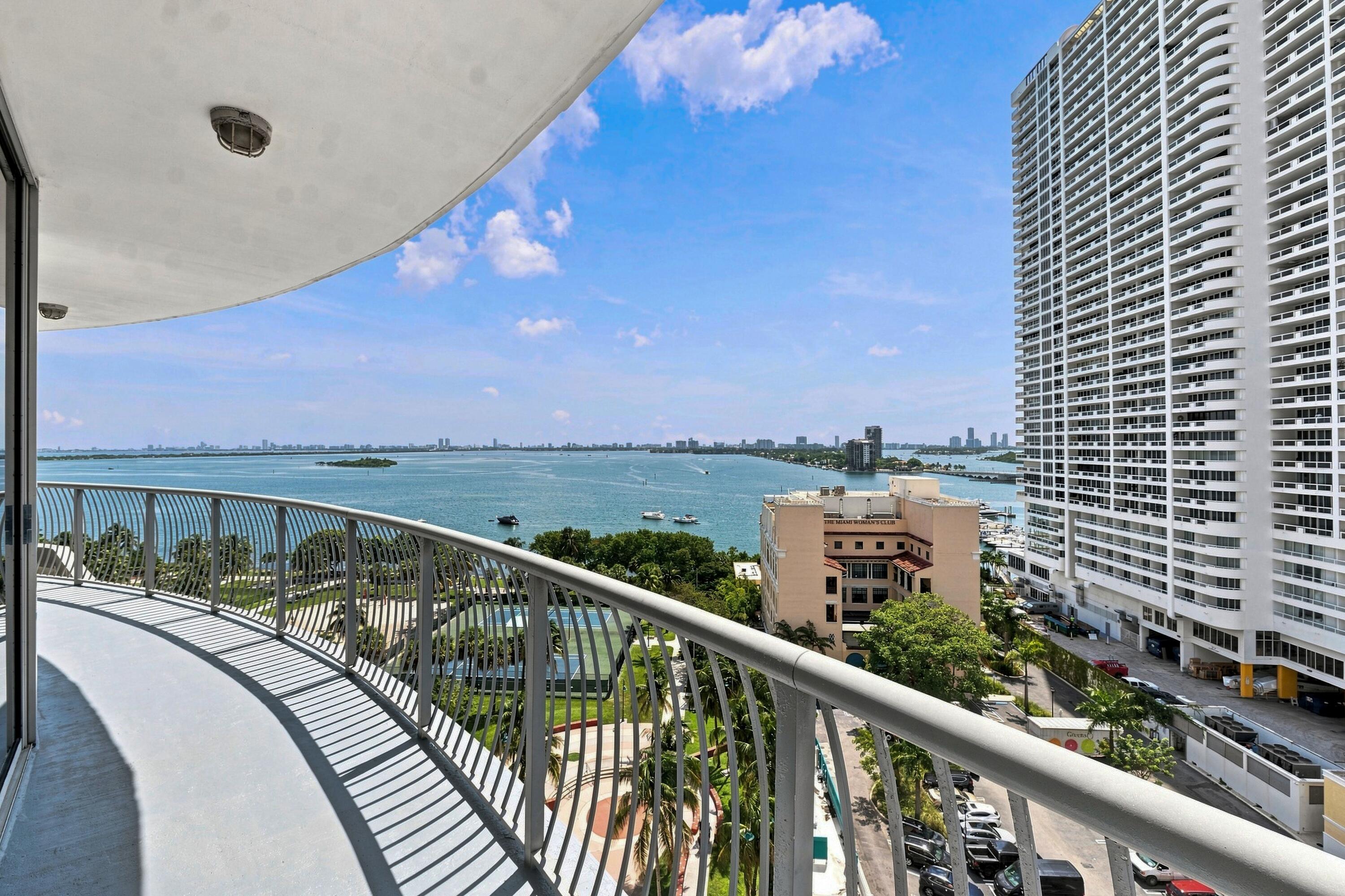 Foto de propiedad en 1750 N BAYSHORE Drive 1202, Miami, FL 33132 Miami con MLS# 