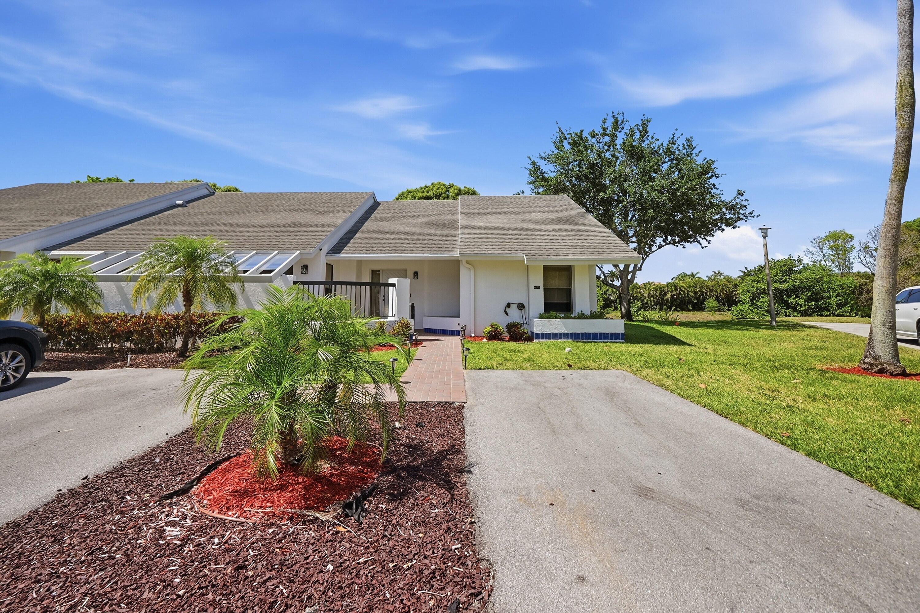 Foto de propiedad en 10775 Waterberry Drive, Boca Raton, FL 33498 Boca Raton con MLS# 