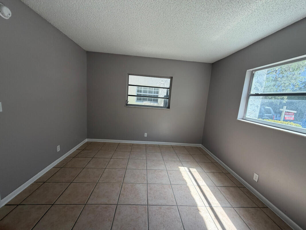 Foto de propiedad en 610 NE 1st Avenue 6, Fort Lauderdale, FL 33304 Fort Lauderdale con MLS# 