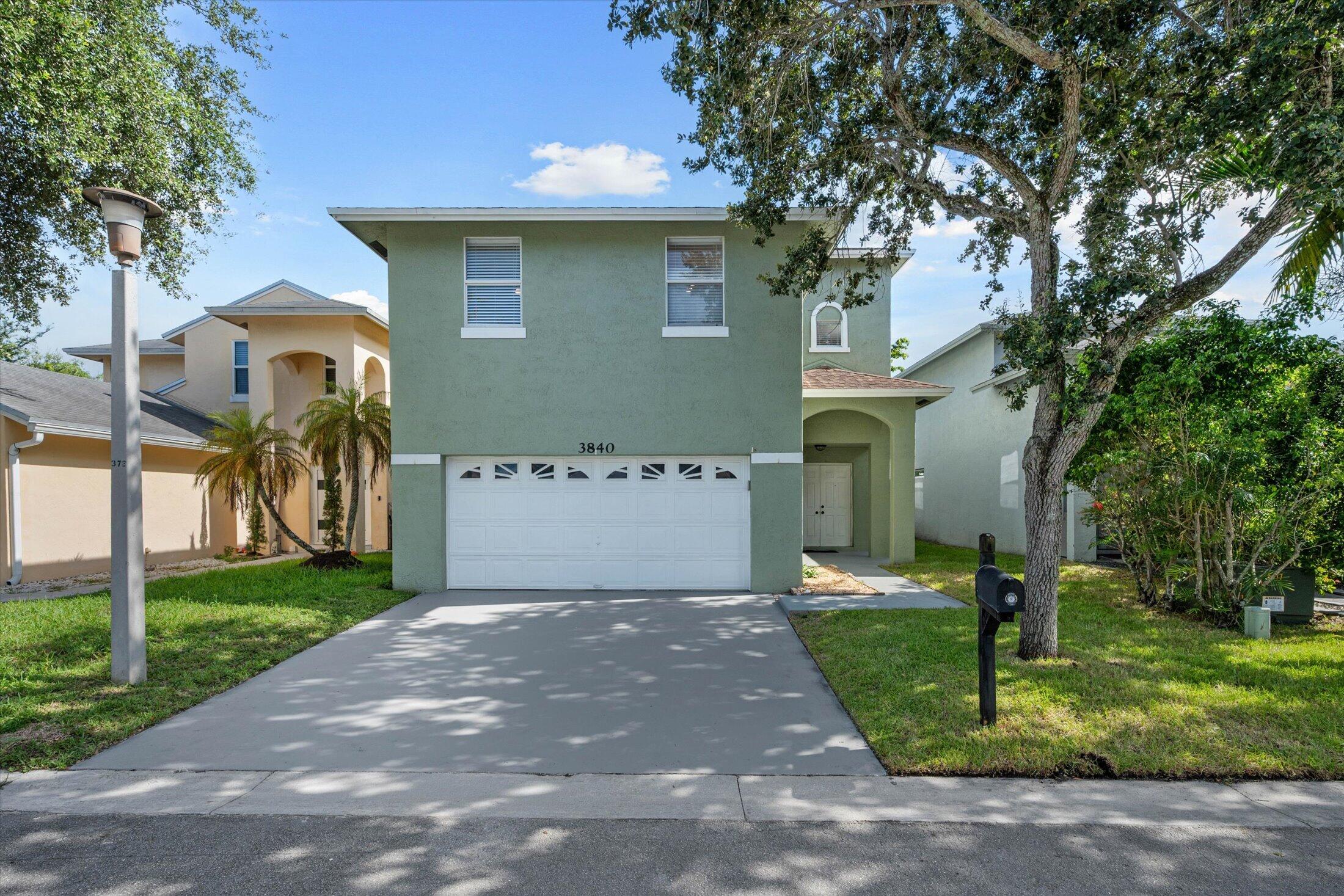 Foto de propiedad en 3840 NW 23RD Place, Coconut Creek, FL 33066 Coconut Creek con MLS# 