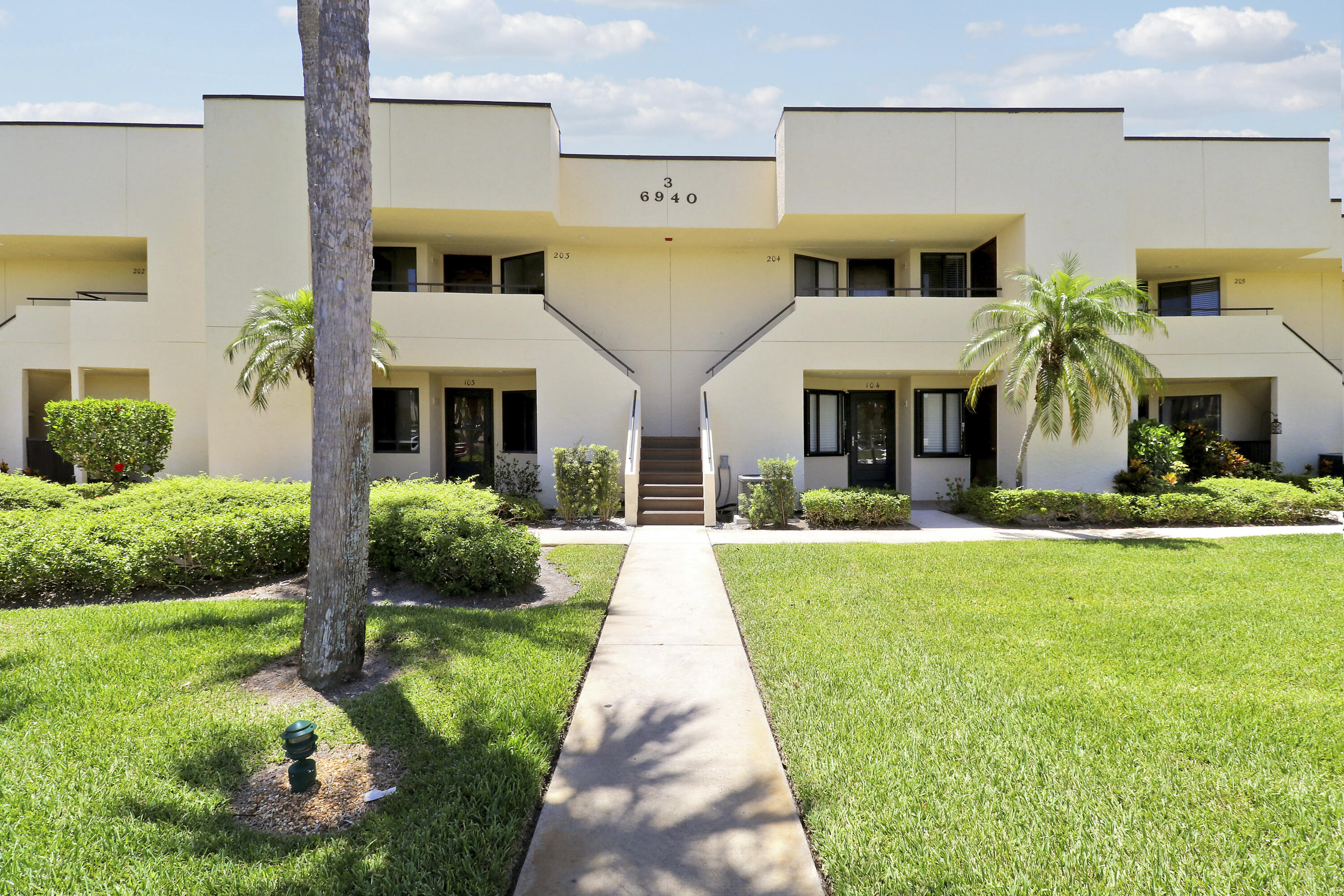 Beautifully renovated & upgraded
