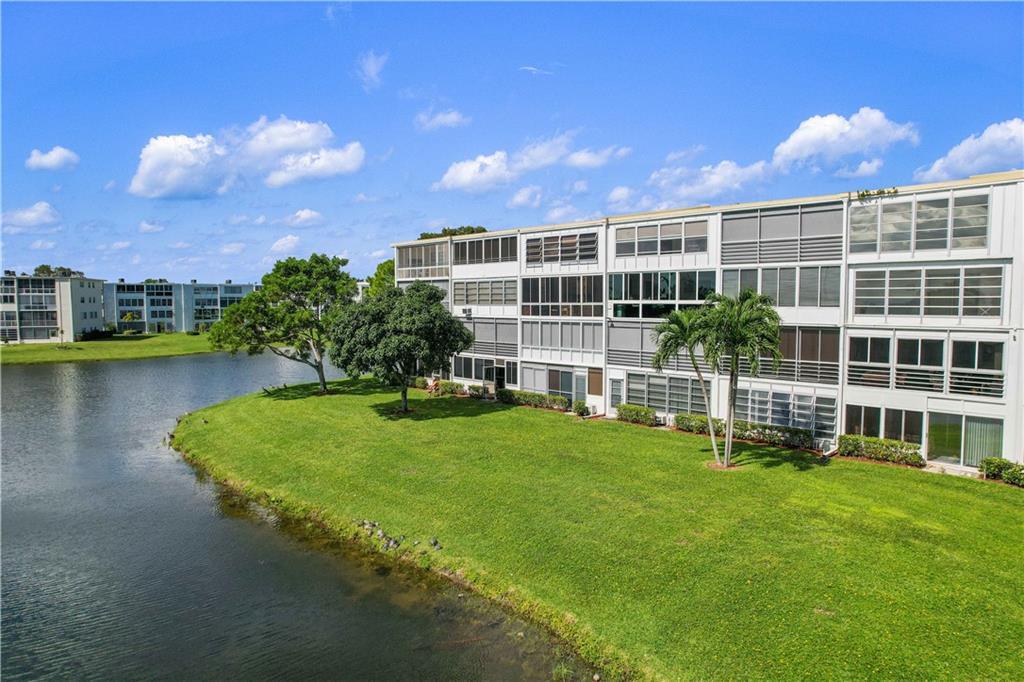 Foto de propiedad en 4037 HARWOOD D, Deerfield Beach, FL 33442 Deerfield Beach con MLS# 