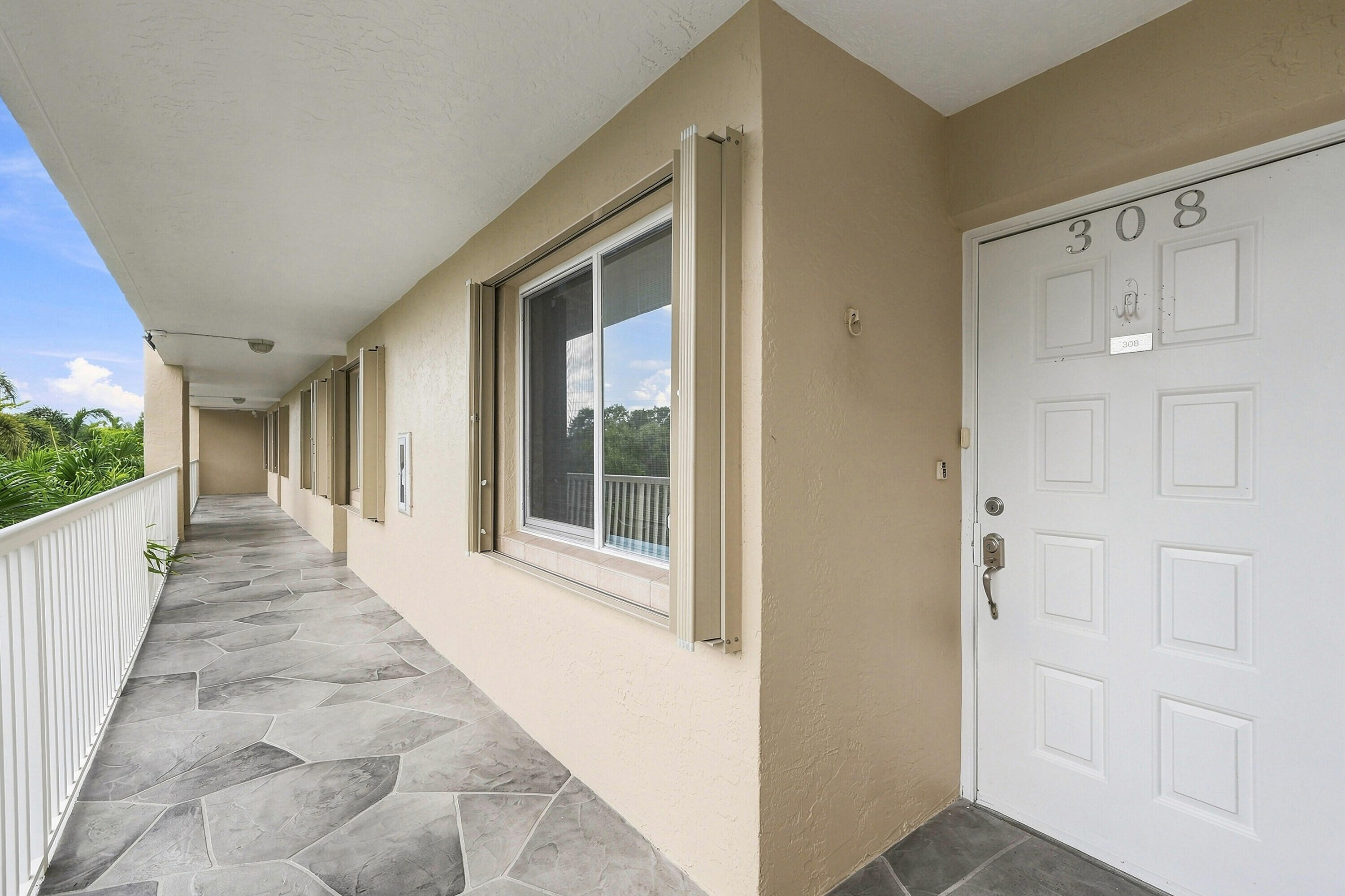 En Venta 2541 N NOB HILL Road 308, Sunrise, FL 33322, Sunrise, FL 33322