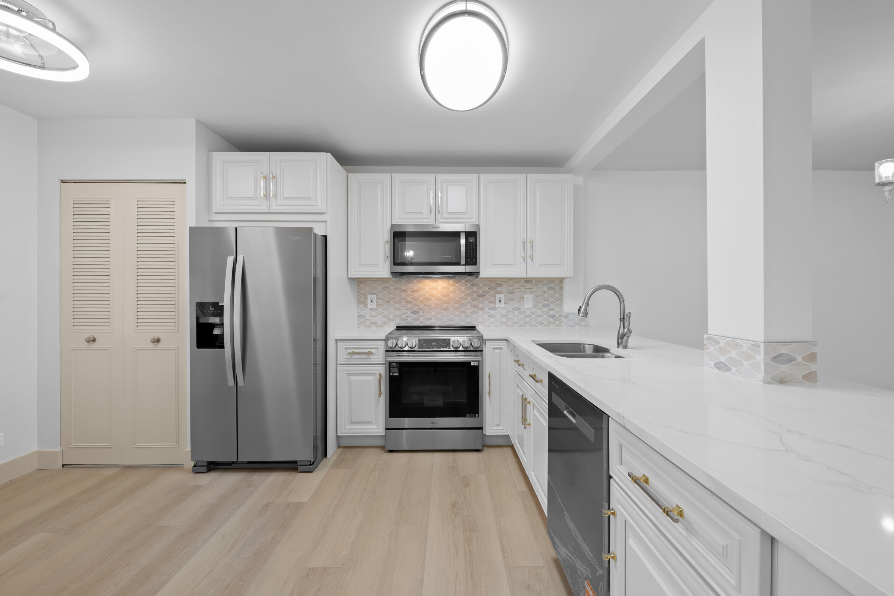 Foto de propiedad en 370 NW 76TH Avenue 204, Margate, FL 33063 Margate con MLS# 