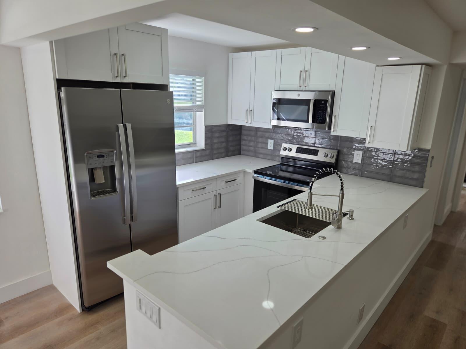 Foto de propiedad en 205 ELLESMERE E 205, Deerfield Beach, FL 33442 Deerfield Beach con MLS# 
