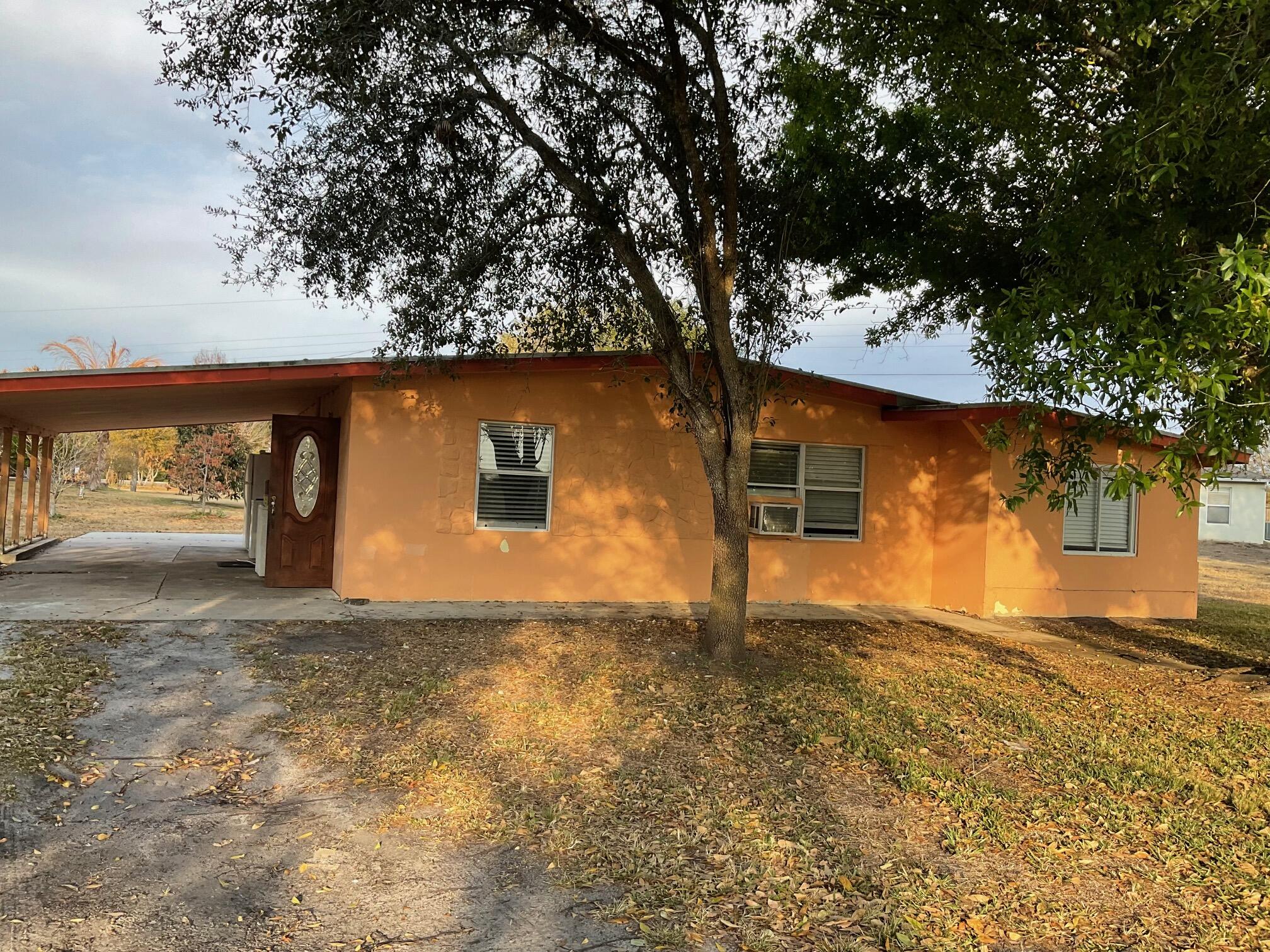Foto de propiedad en 3632 NW 28th Avenue, Okeechobee, FL 34972 Okeechobee con MLS# 