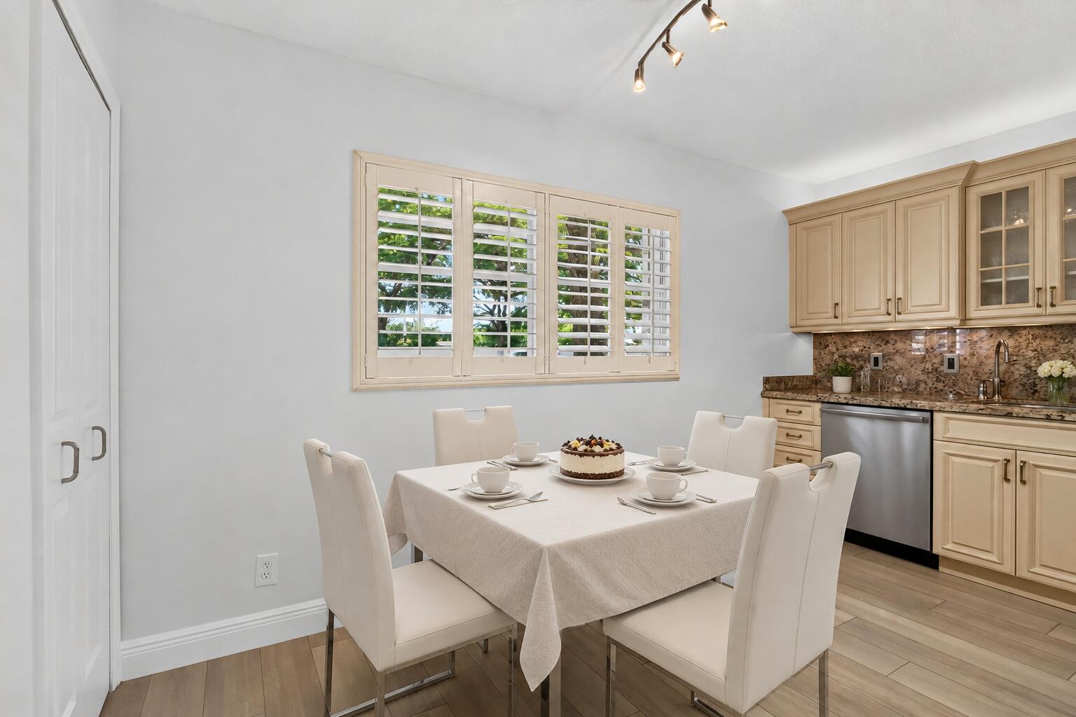 Foto de propiedad en 1606 Abaco Drive A1, Coconut Creek, FL 33066 Coconut Creek con MLS# 