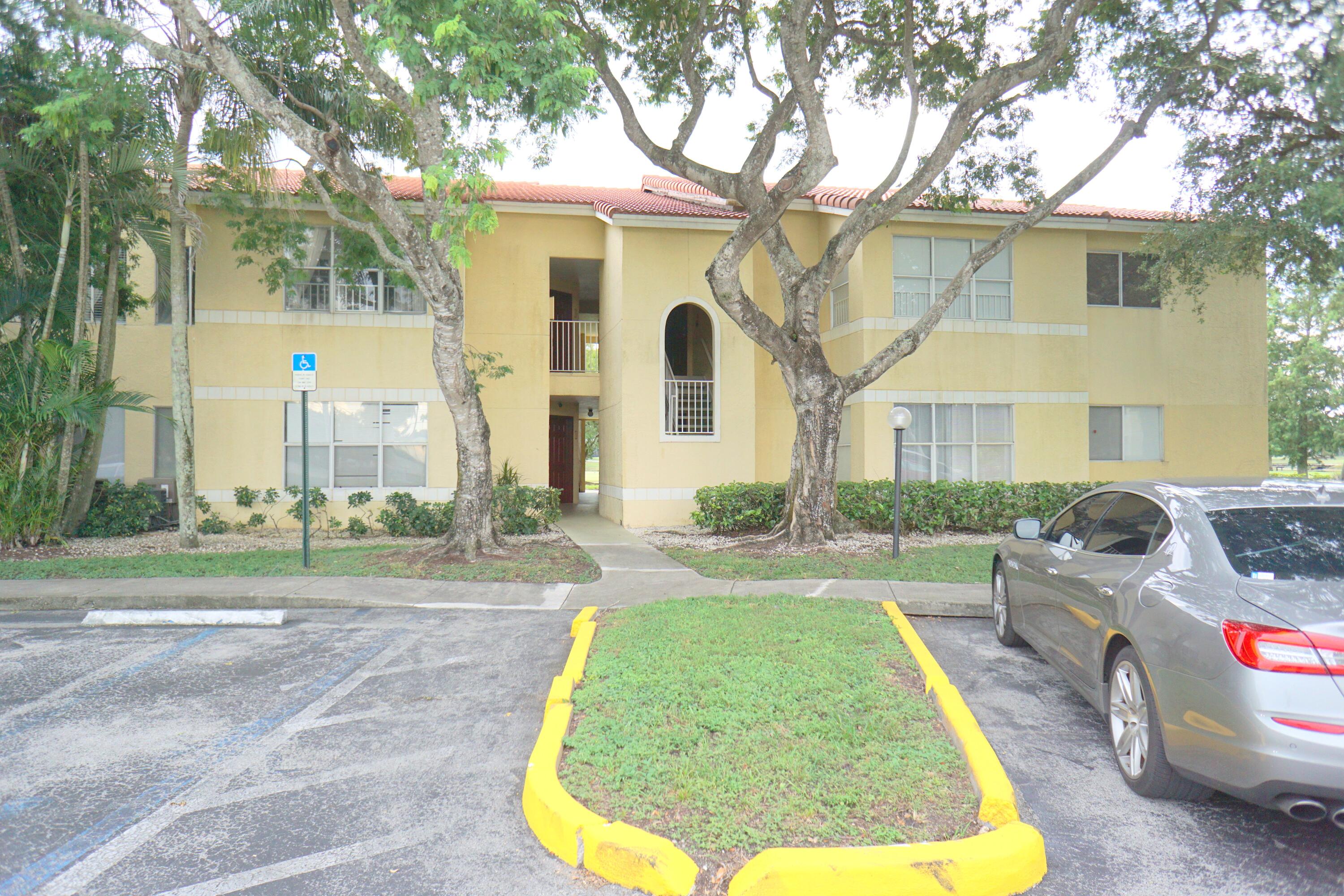 Foto de propiedad en 12620 VISTA ISLES Drive 1025, Sunrise, FL 33325 Sunrise con MLS# 
