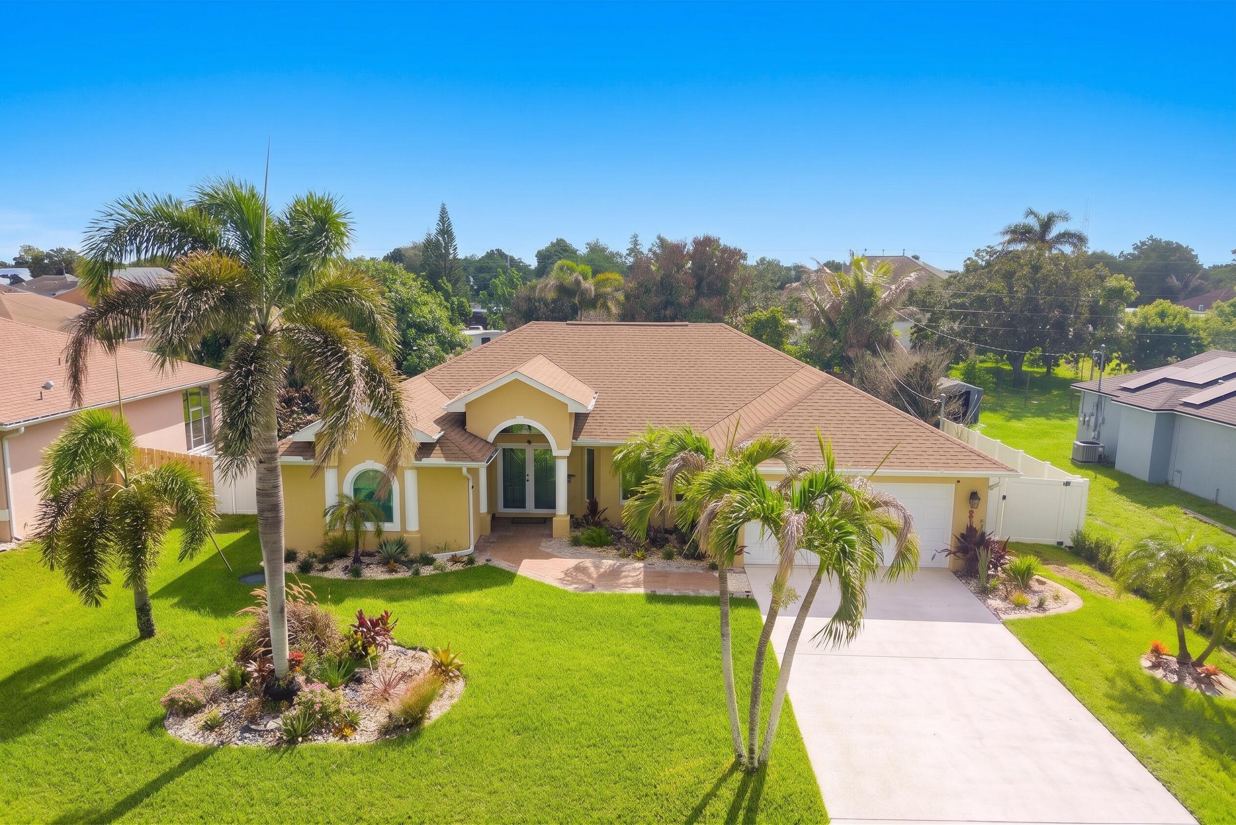 Foto de propiedad en 3941 SW KABANE Street, Port St. Lucie, FL 34953 Port St. Lucie con MLS# 