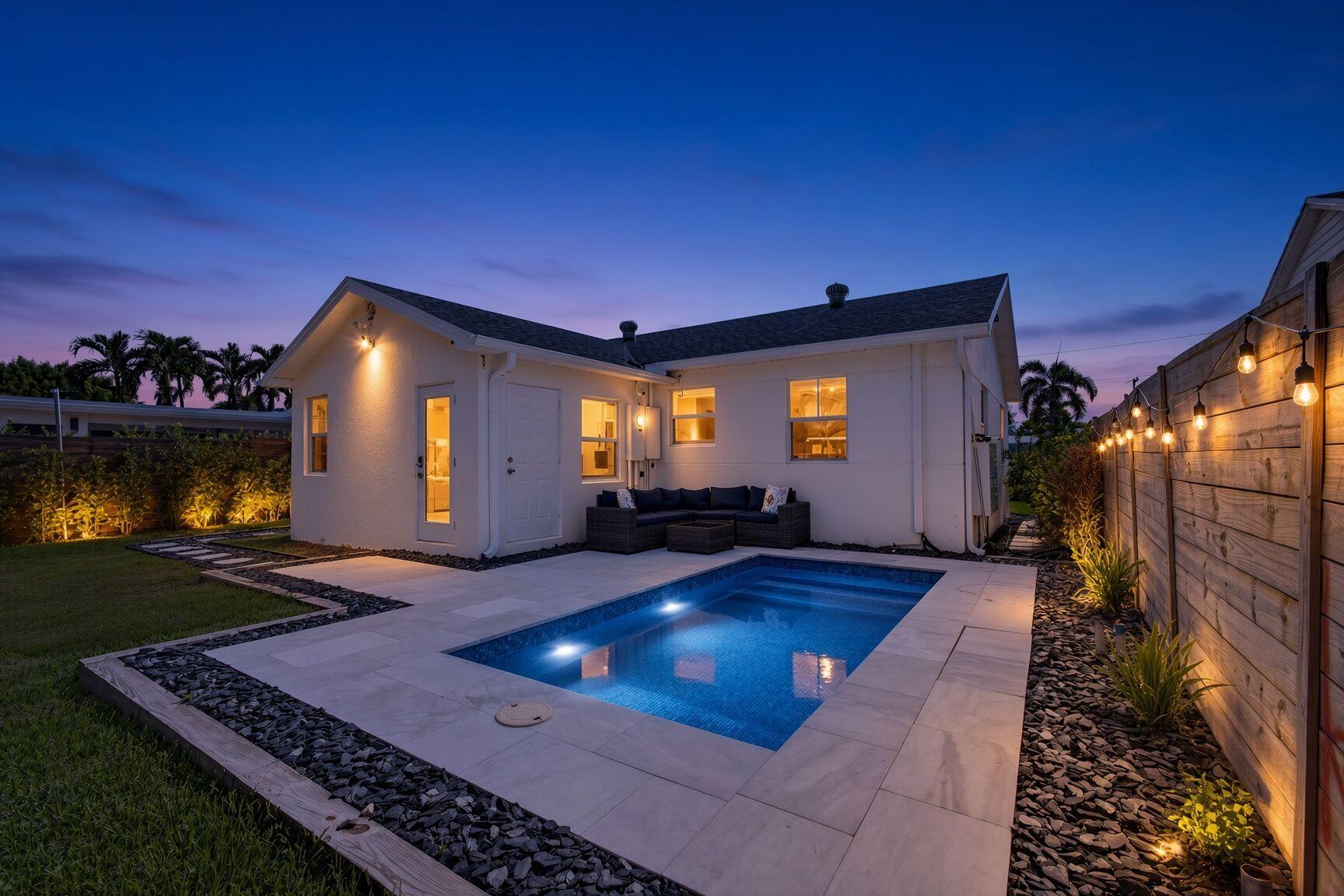 Foto de propiedad en 1309 N PALMWAY, Lake Worth Beach, FL 33460 Lake Worth Beach con MLS# 