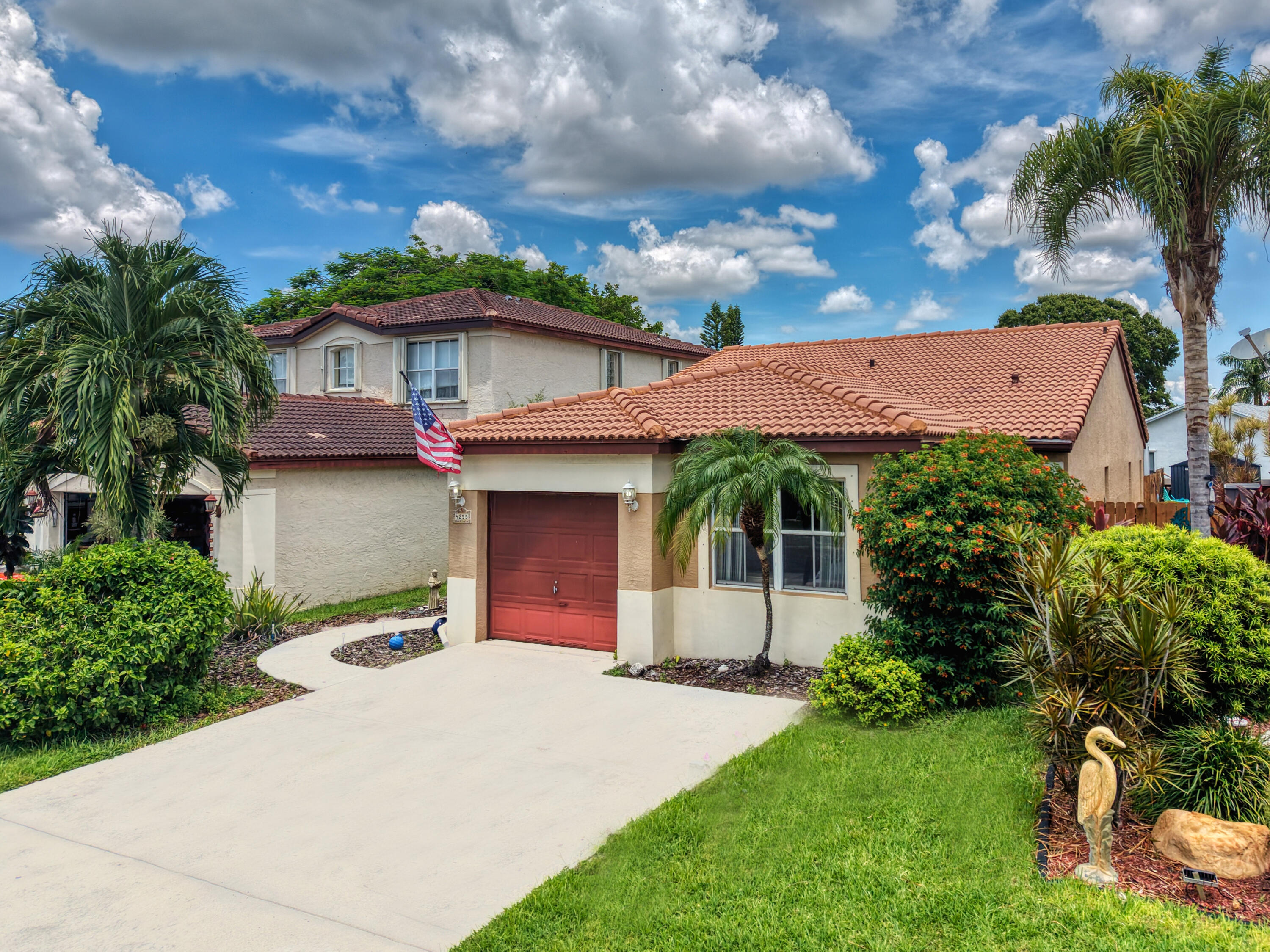 Foto de propiedad en 4255 NW 1st Drive, Deerfield Beach, FL 33442 Deerfield Beach con MLS# 
