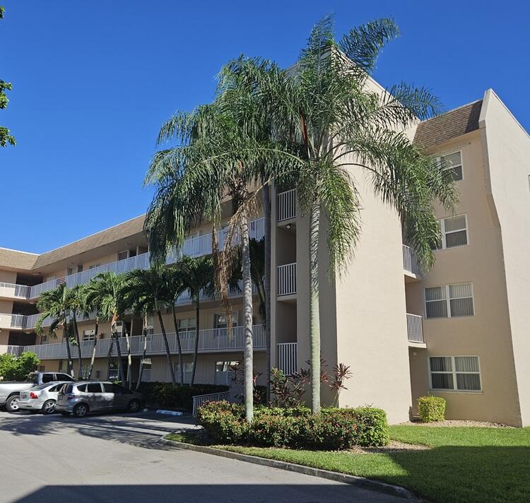 Foto de propiedad en 10414 NW 24TH Place 404, Sunrise, FL 33322 Sunrise con MLS# 
