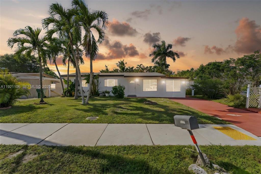 Foto de propiedad en 4917 SW 43RD Terrace A, Dania Beach, FL 33314 Dania Beach con MLS# 