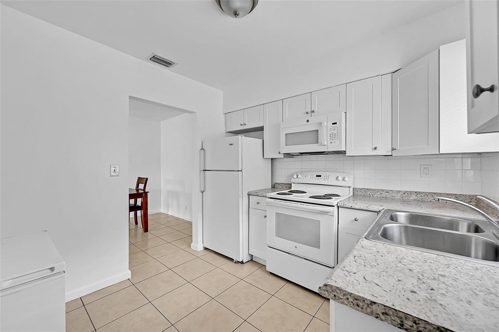 Foto de propiedad en 1218 NW 6TH Avenue, Fort Lauderdale, FL 33311 Fort Lauderdale con MLS# 