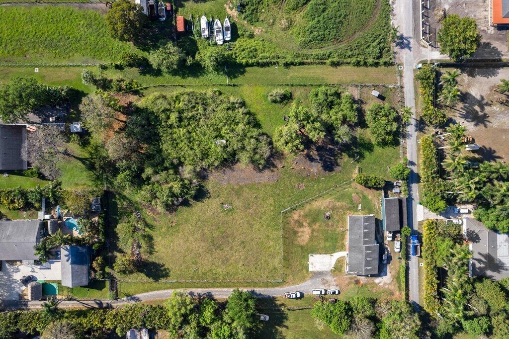 Foto de propiedad en 5400 SW 162ND Avenue, Southwest Ranches, FL 33331 Southwest Ranches con MLS# 