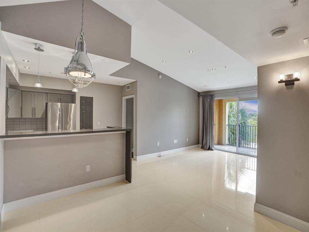 Foto de propiedad en 2351 W PRESERVE Way 303, Miramar, FL 33025 Miramar con MLS# 