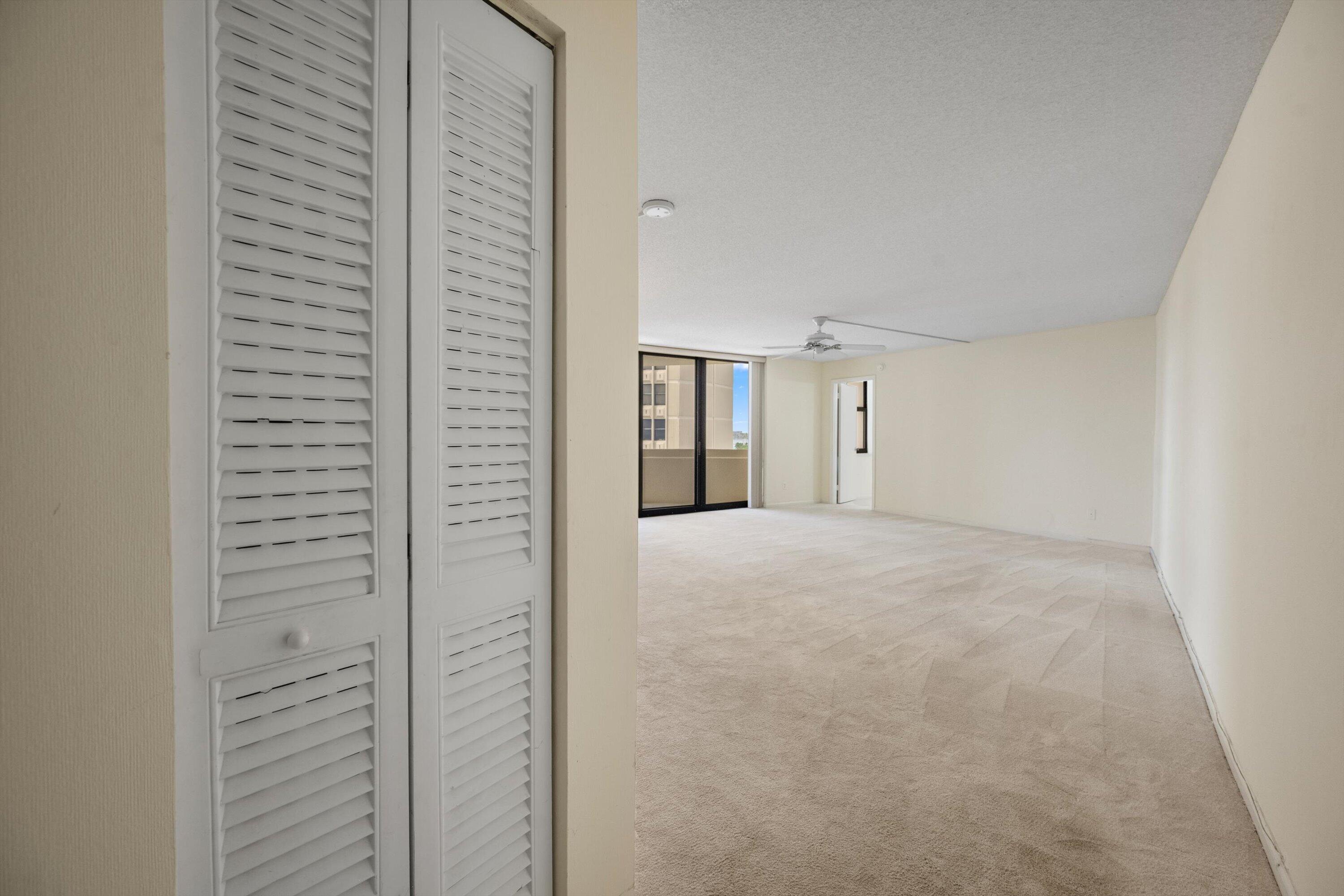 Foto de propiedad en 2800 N Ocean Drive A-8B, Riviera Beach, FL 33404 Riviera Beach con MLS# 